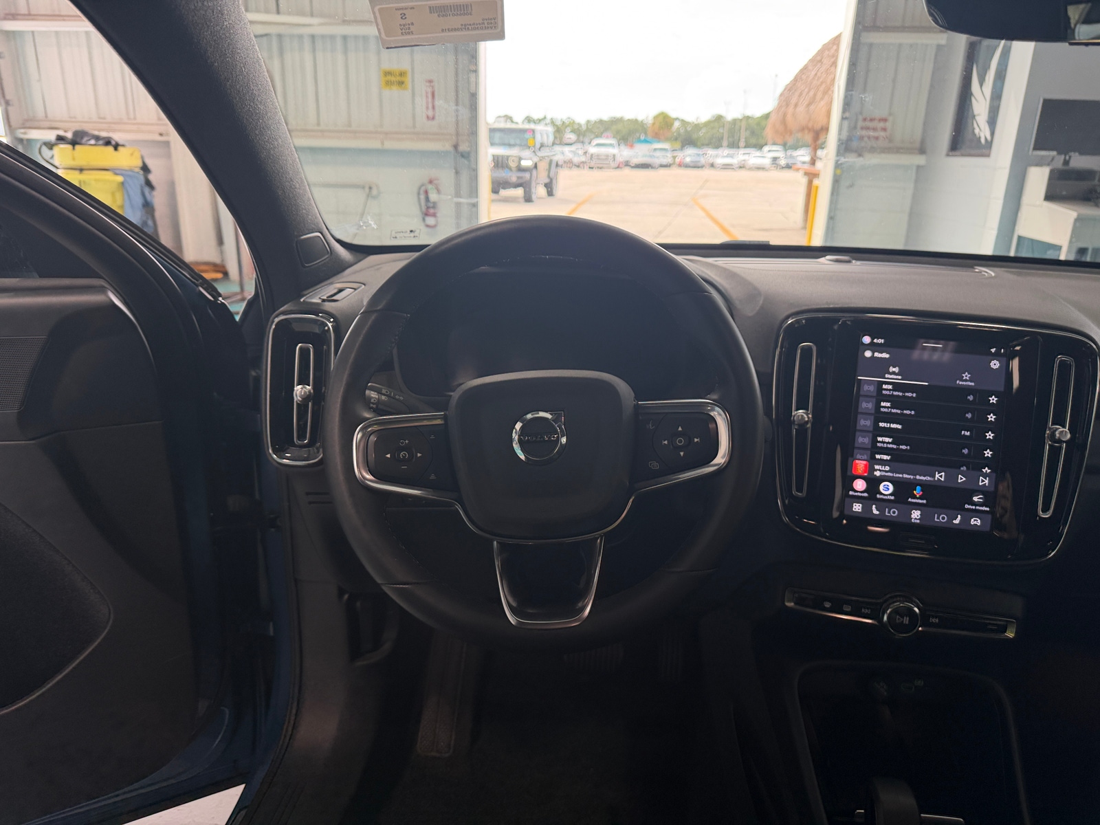 Thumbnail: 2023 Volvo C40 - 5