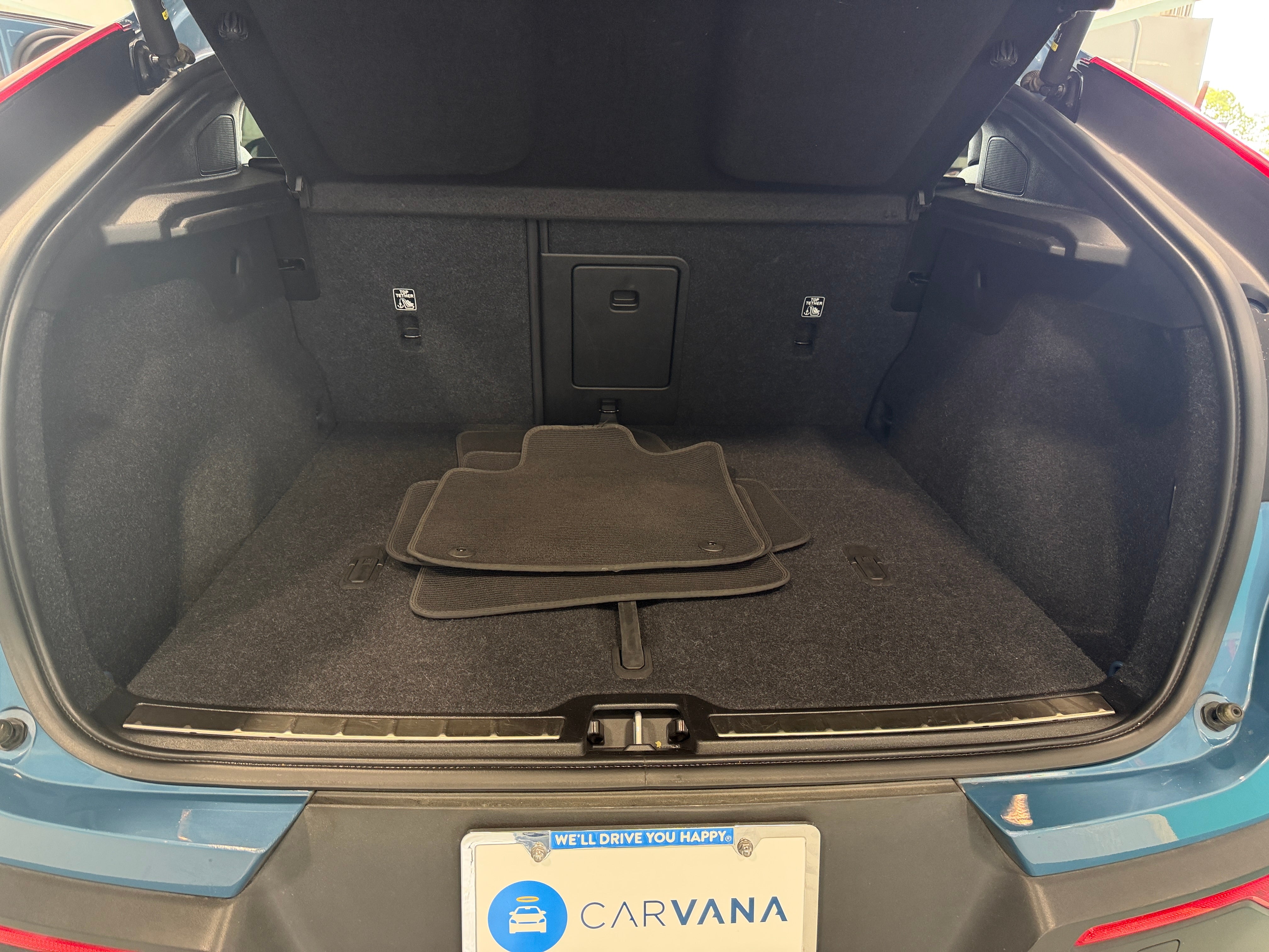 2023 Volvo C40