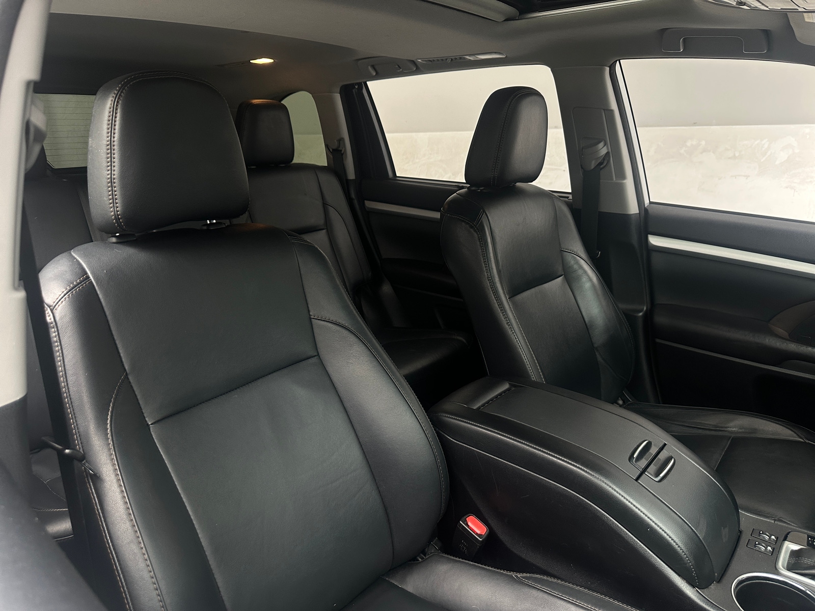 Thumbnail: 2018 Toyota Highlander - 2