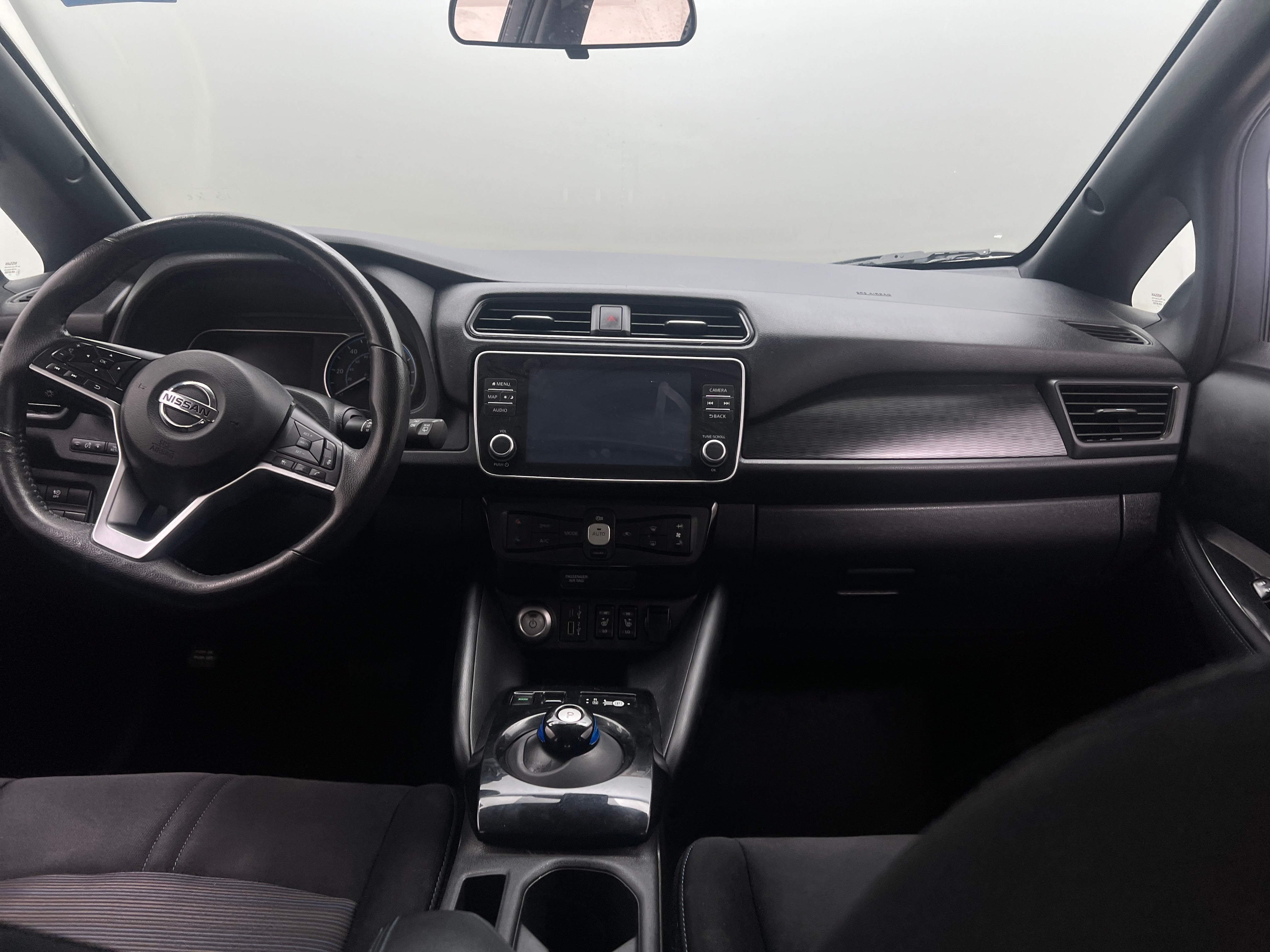 2022 Nissan LEAF