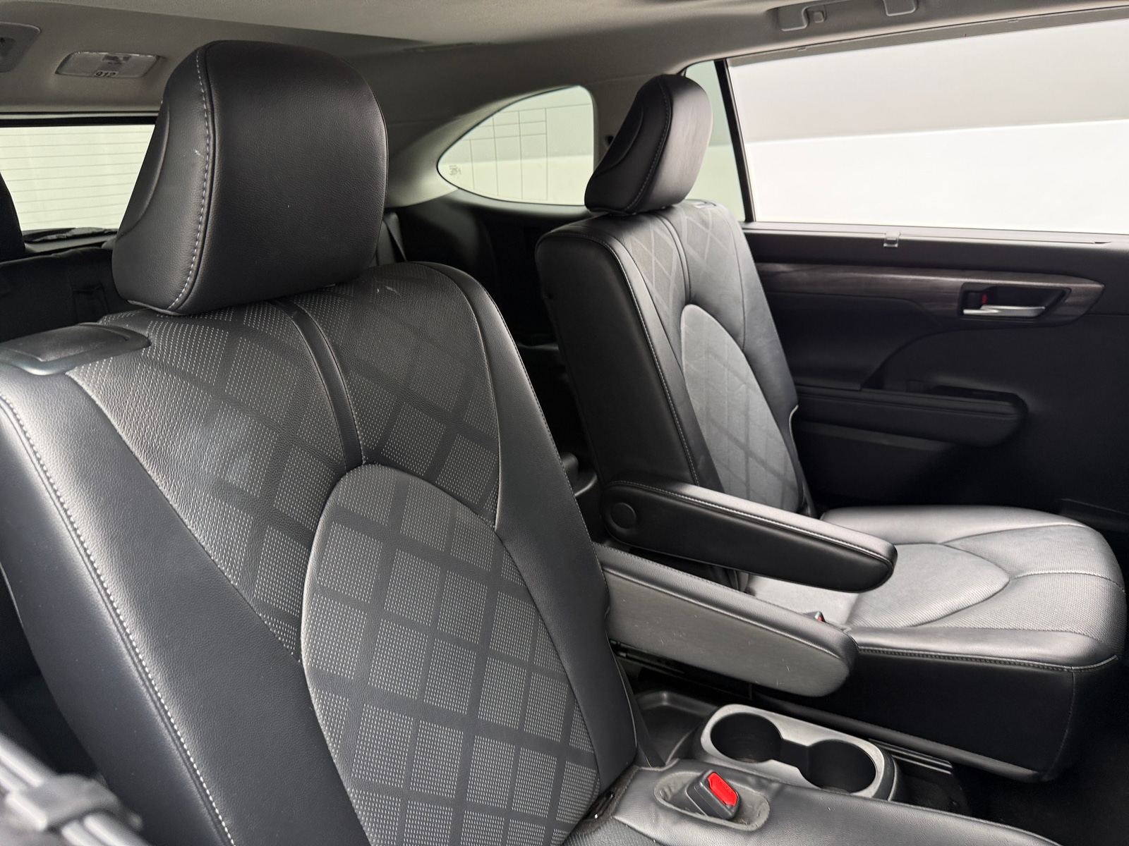 Thumbnail: 2023 Toyota Highlander - 5
