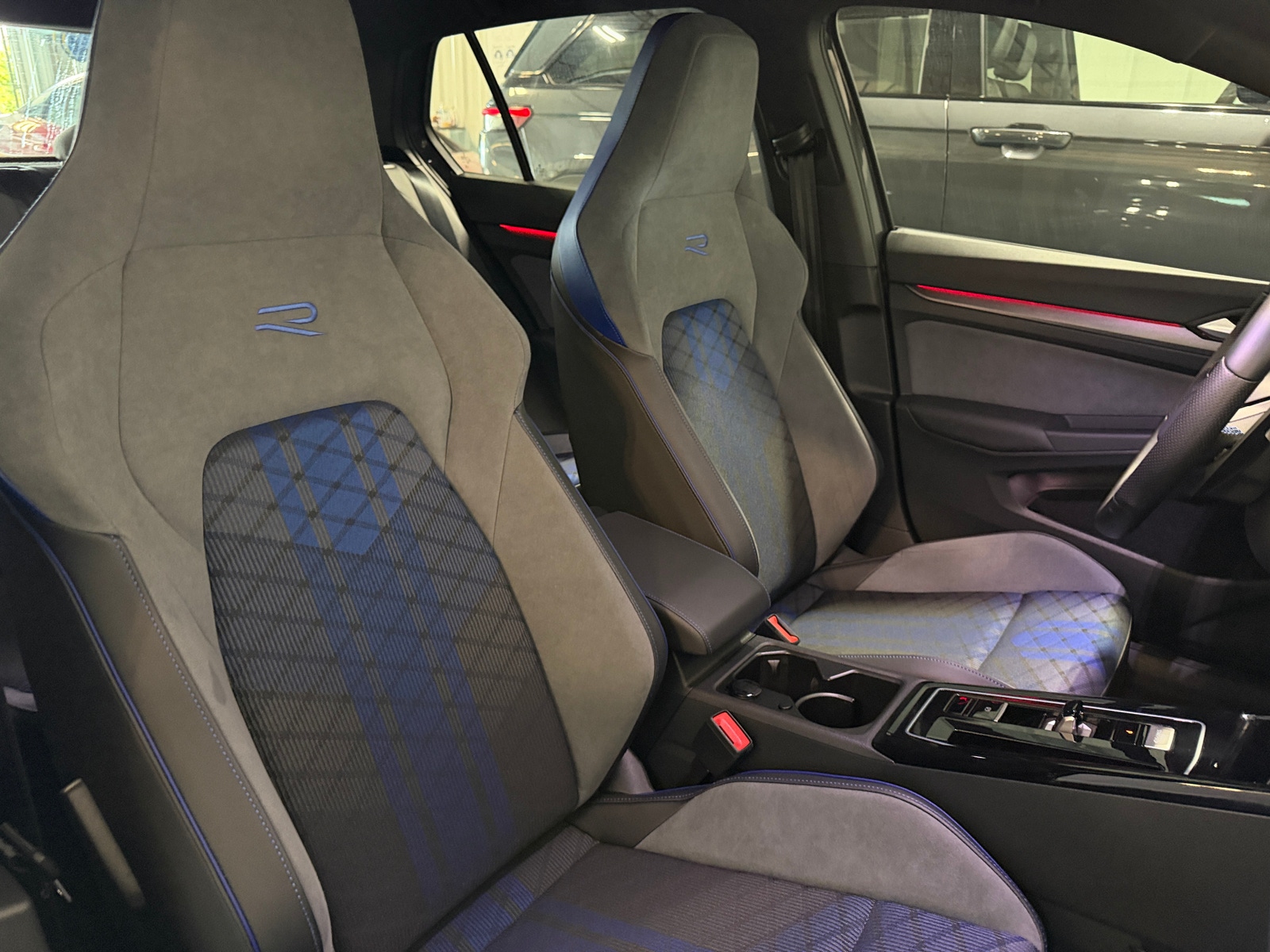 Thumbnail: 2026 Volkswagen Golf - 2