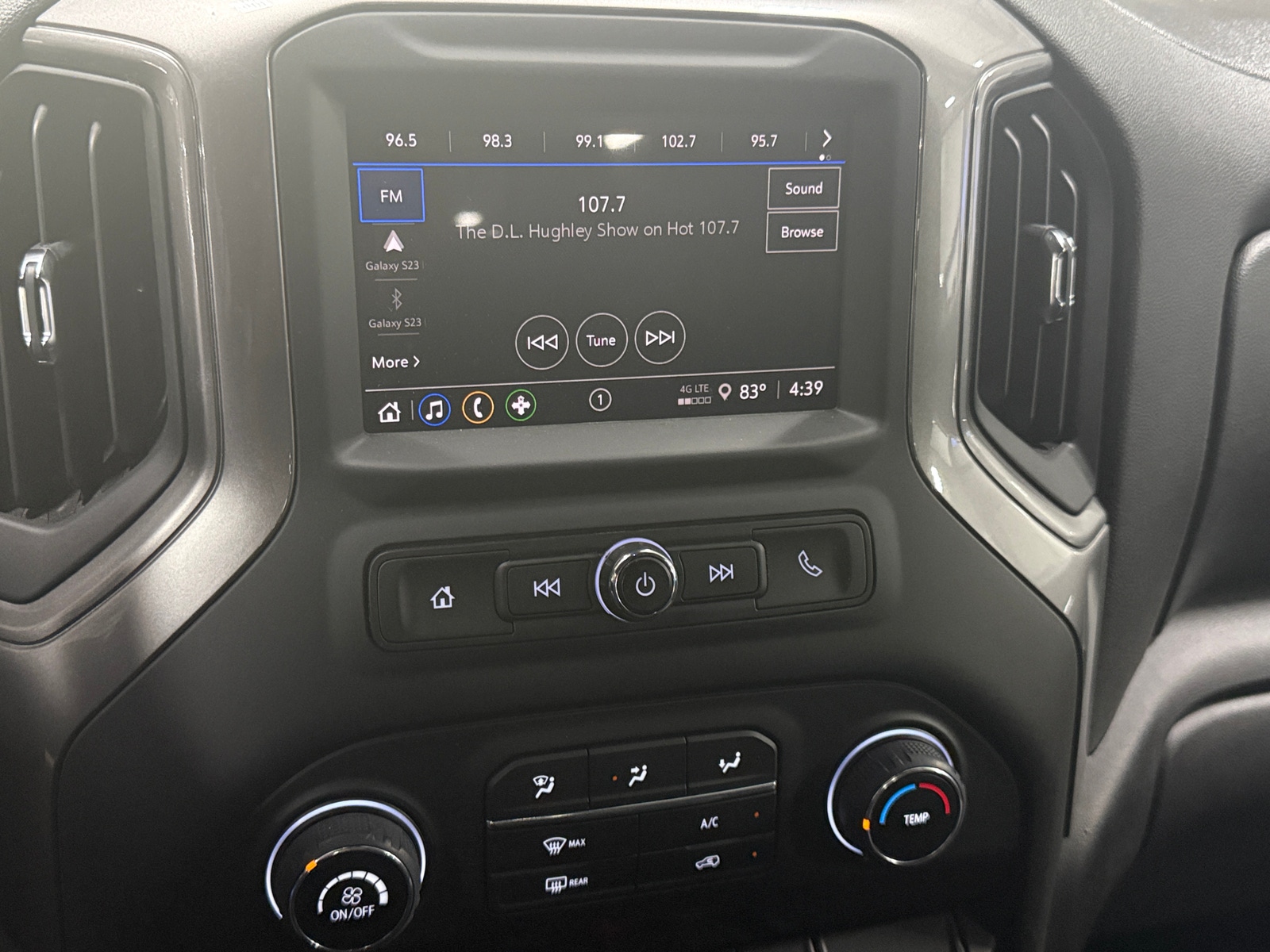 Thumbnail: 2024 Chevrolet Silverado 1500 - 4