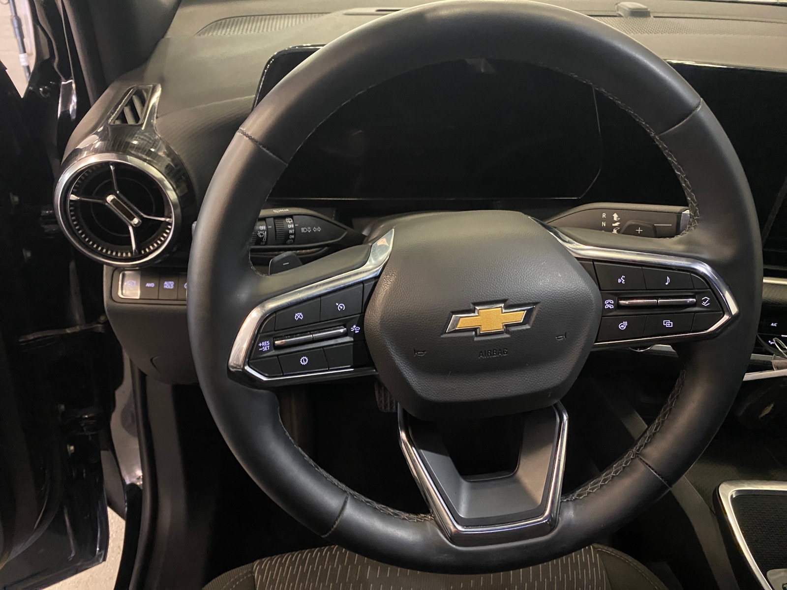 Thumbnail: 2026 Chevrolet Equinox - 5