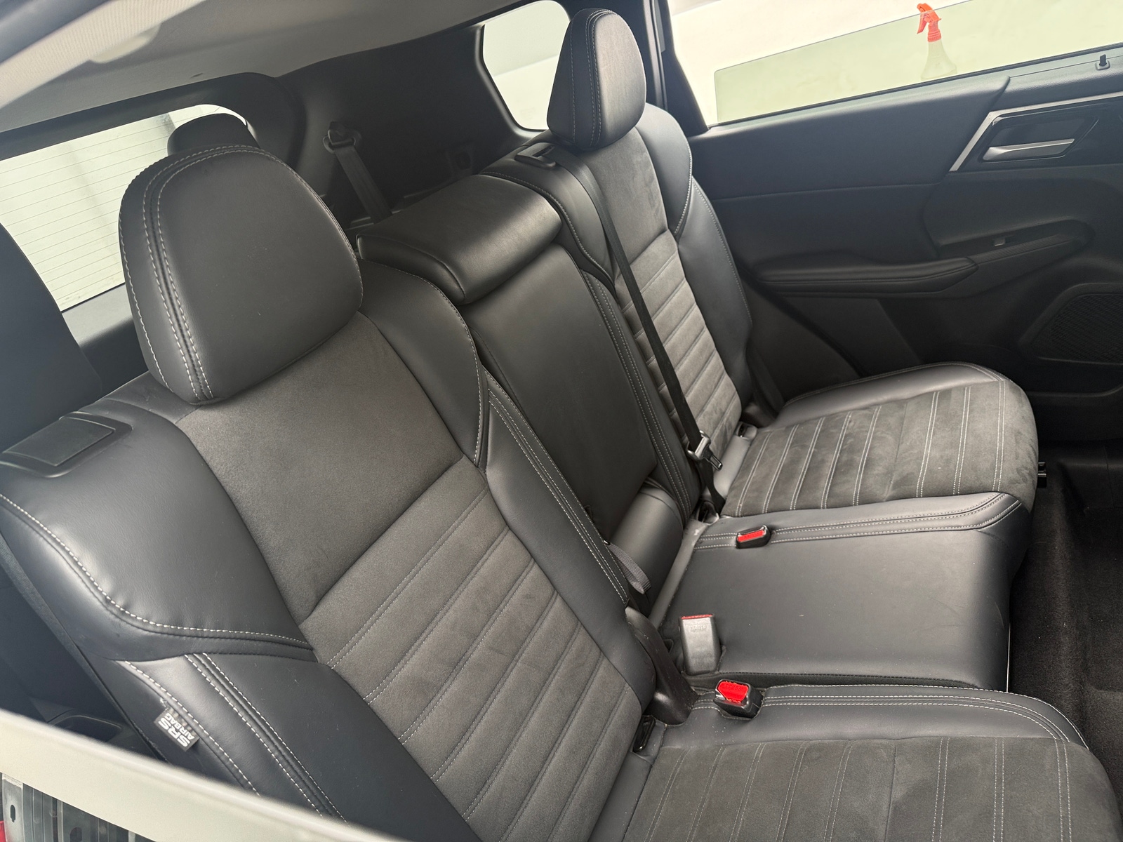 Thumbnail: 2024 Mitsubishi Outlander - 5