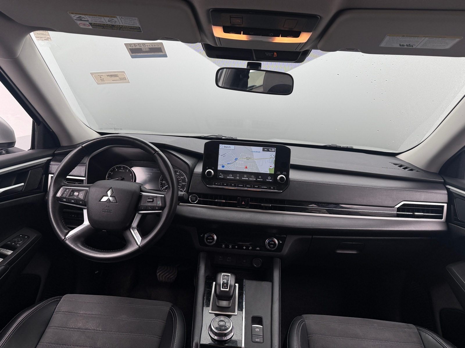 Thumbnail: 2024 Mitsubishi Outlander - 2