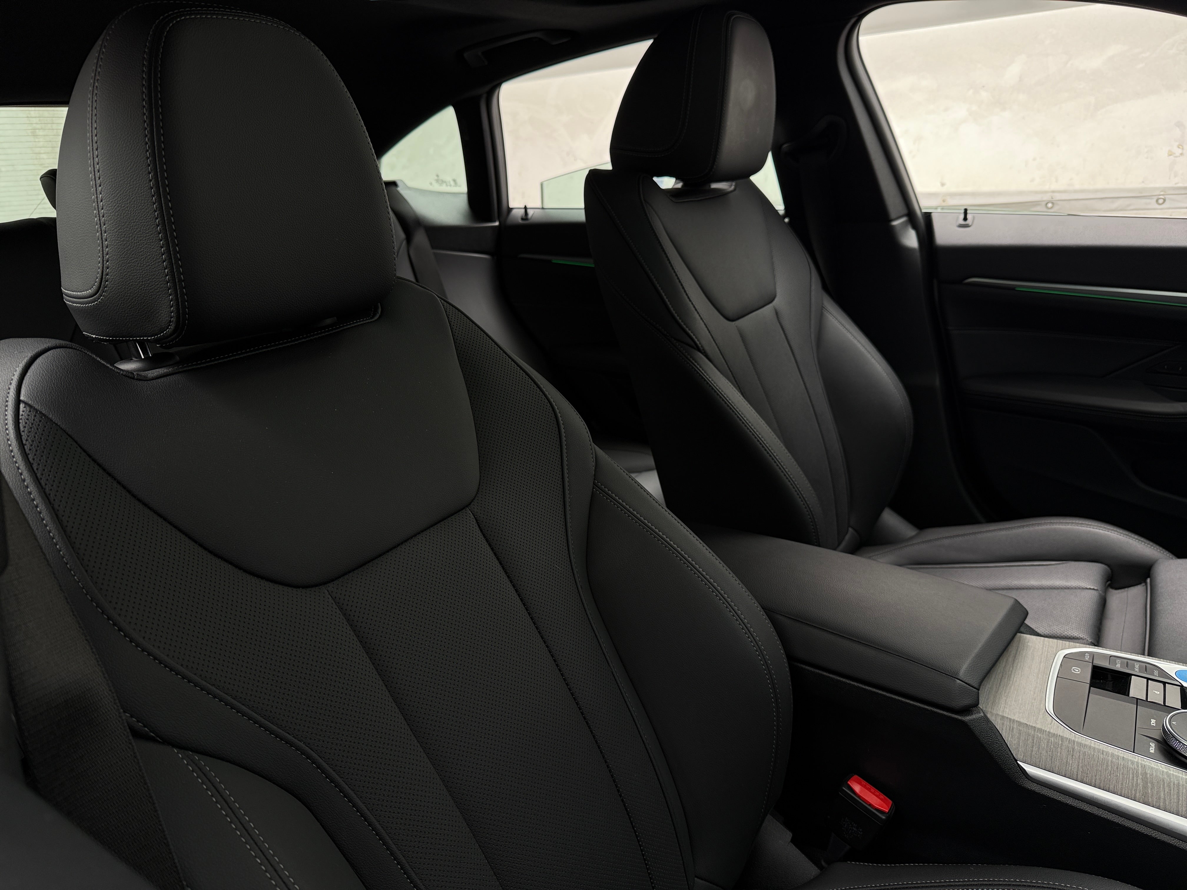 2025 BMW i4