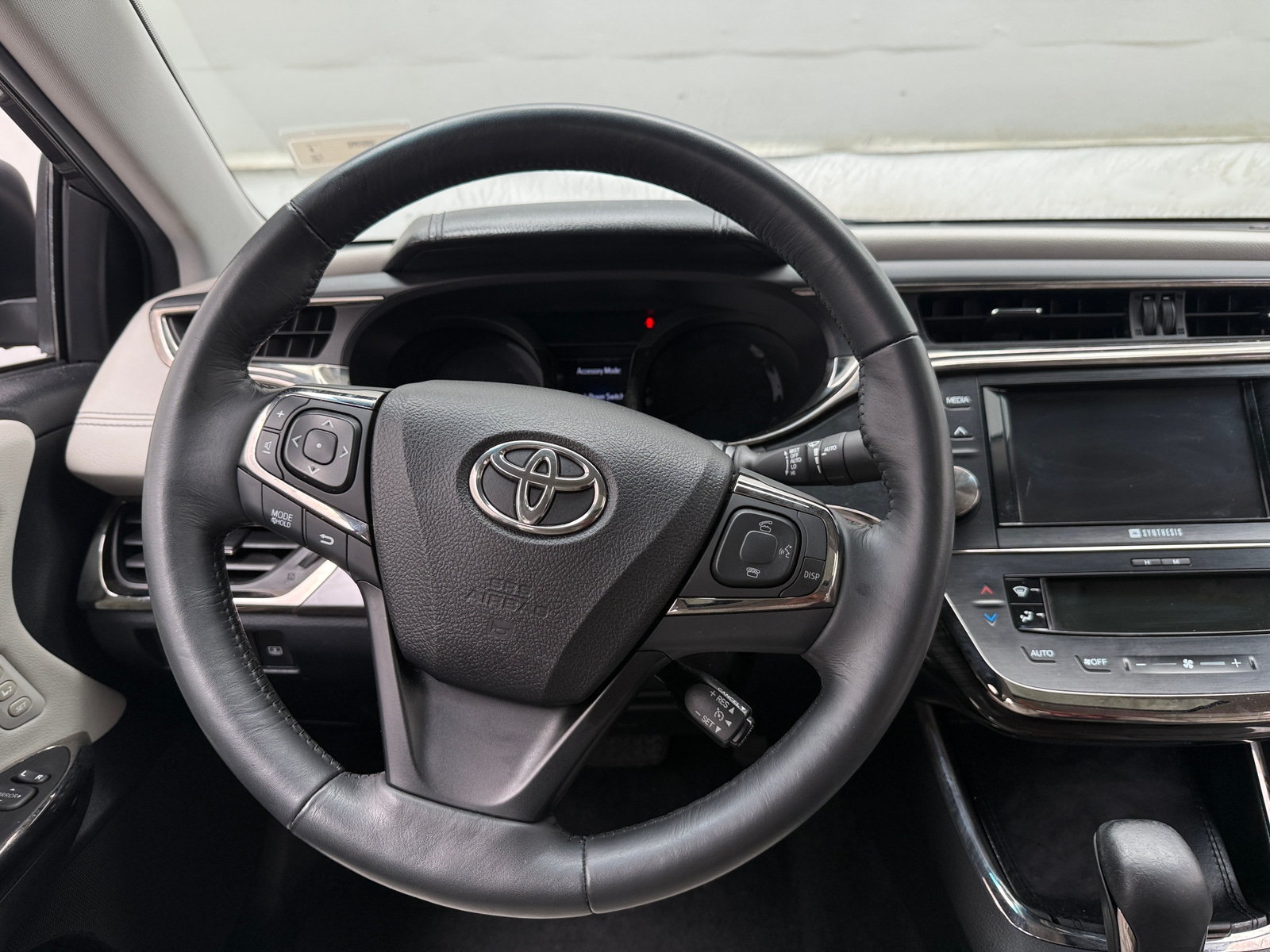 Thumbnail: 2014 Toyota Avalon - 4