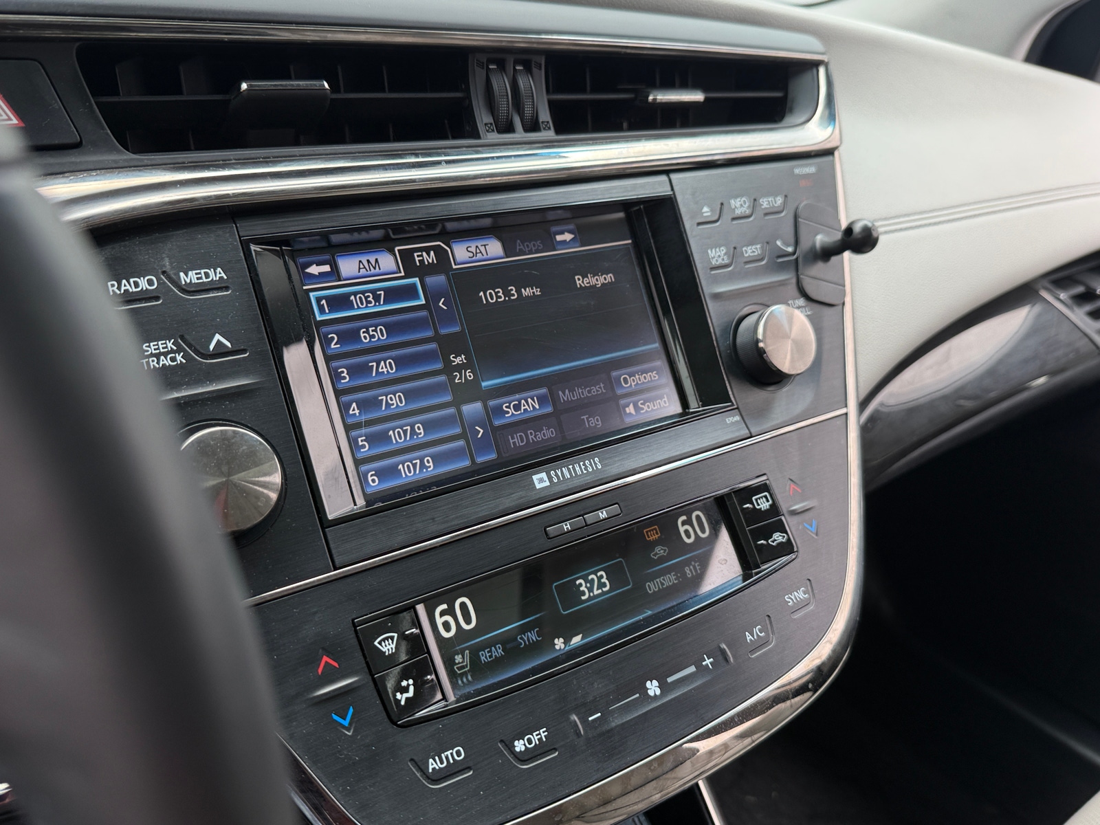 Thumbnail: 2014 Toyota Avalon - 3
