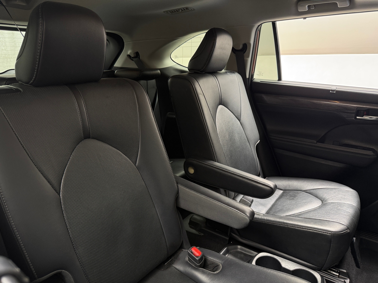 Thumbnail: 2021 Toyota Highlander - 5