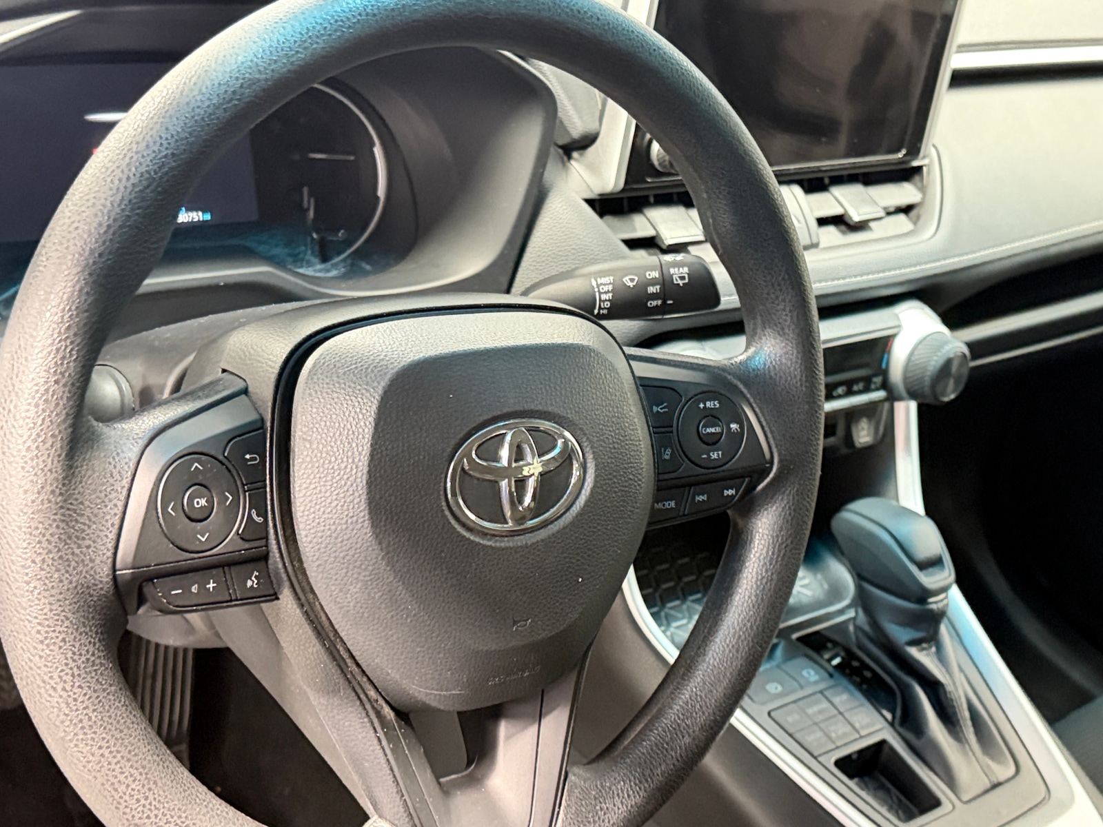 Thumbnail: 2025 Toyota RAV4 - 5