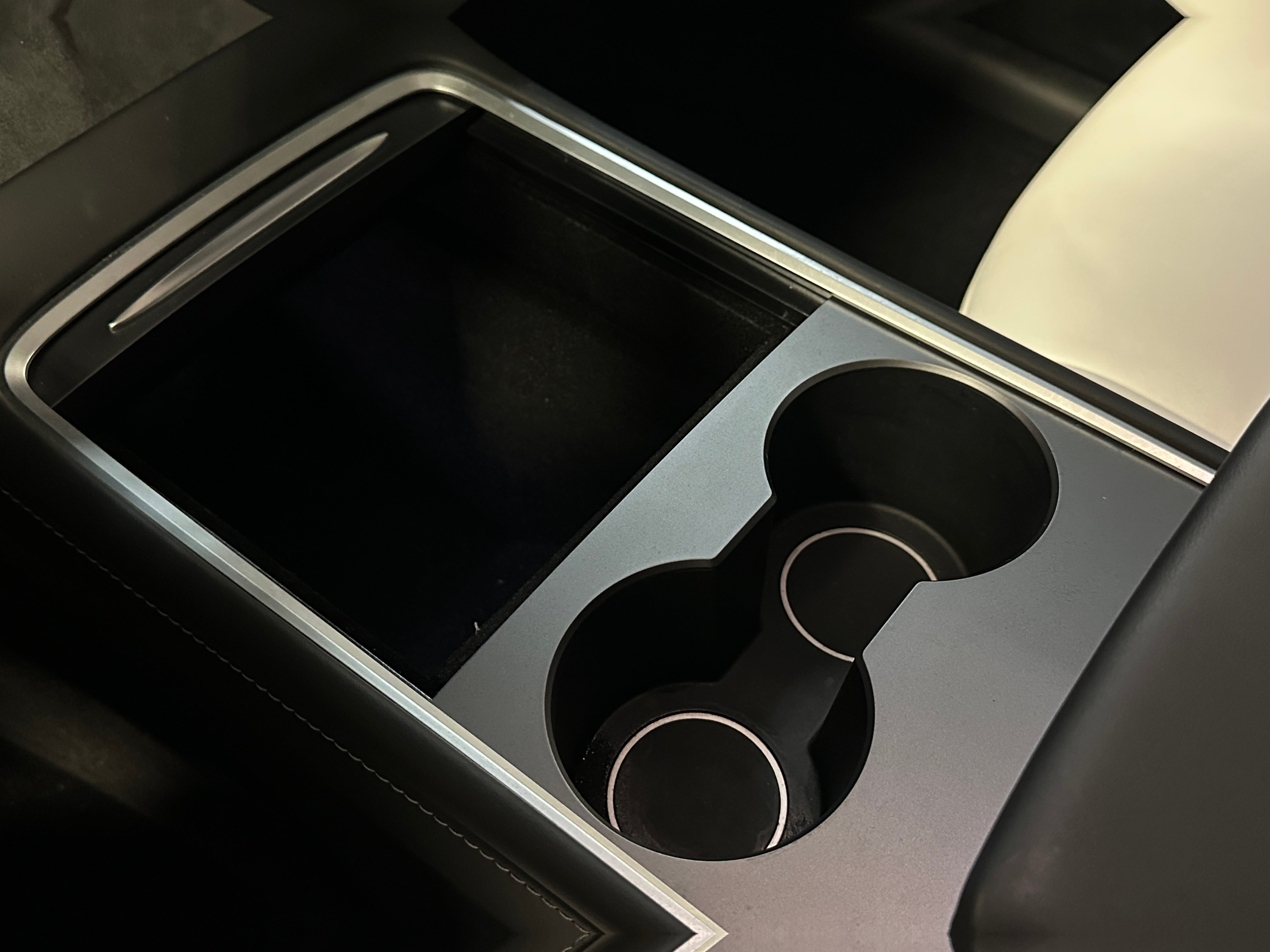 Used 2024 Tesla Model Y Long Range with VIN 7SAYGDEE7RA295106 for sale in Auburn, WA