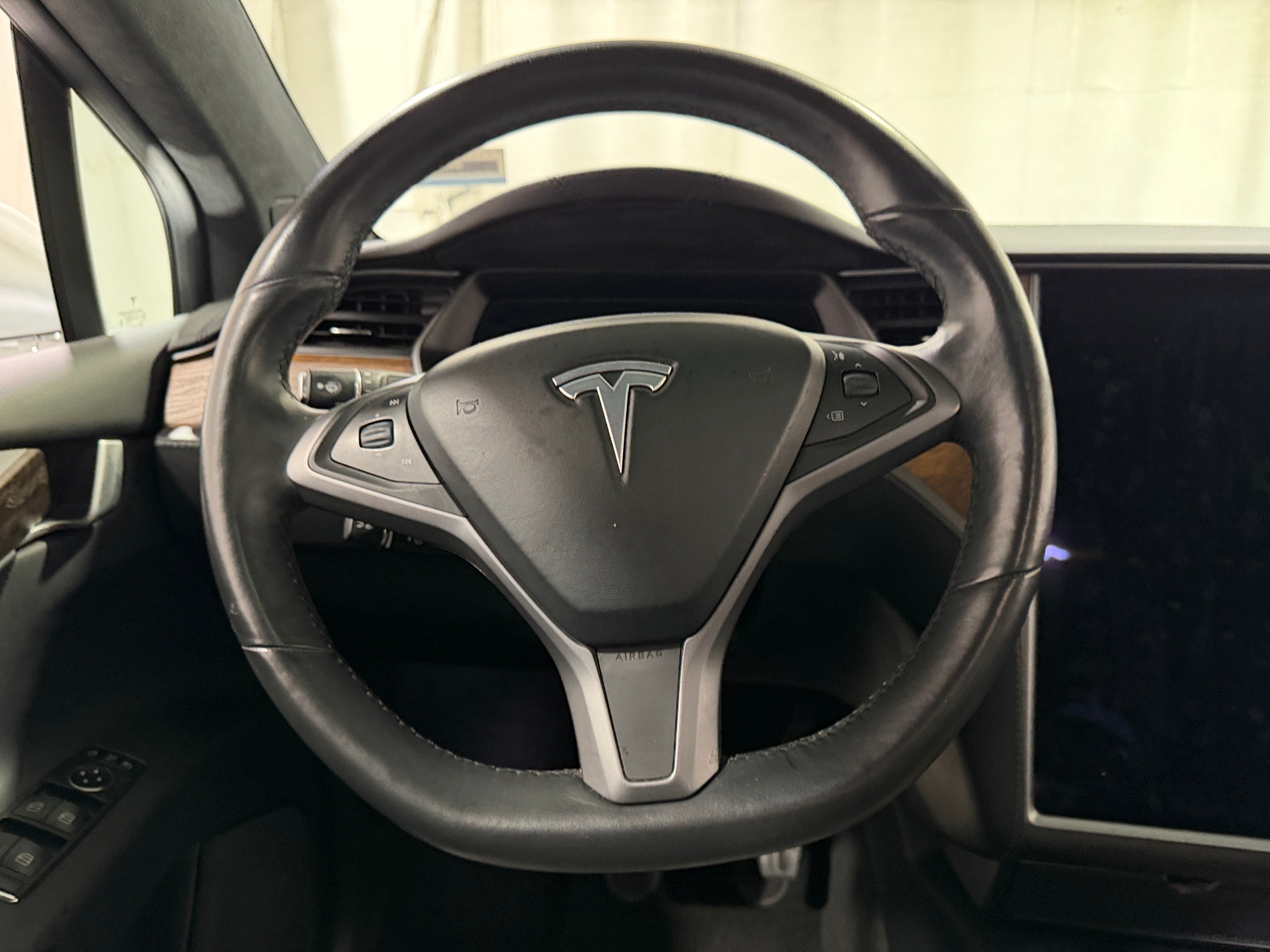 Thumbnail: 2021 Tesla Model X - 4