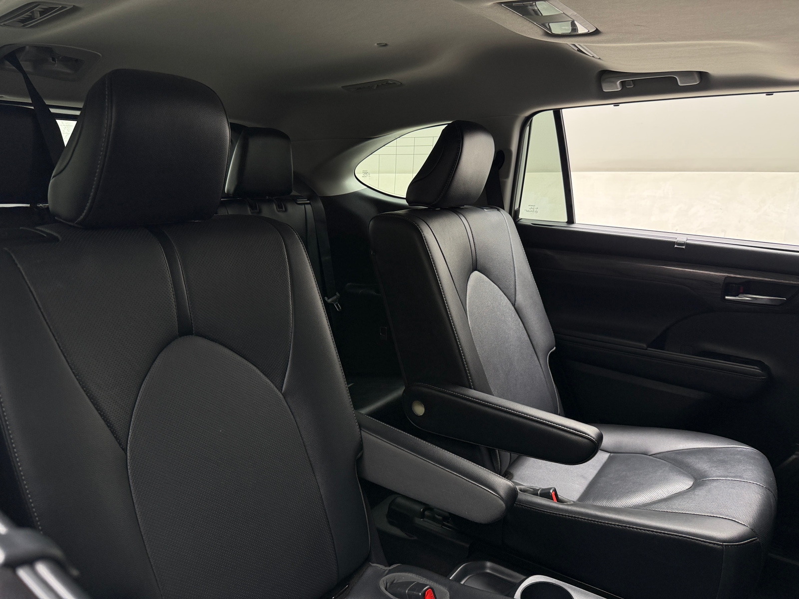 Thumbnail: 2021 Toyota Highlander - 5