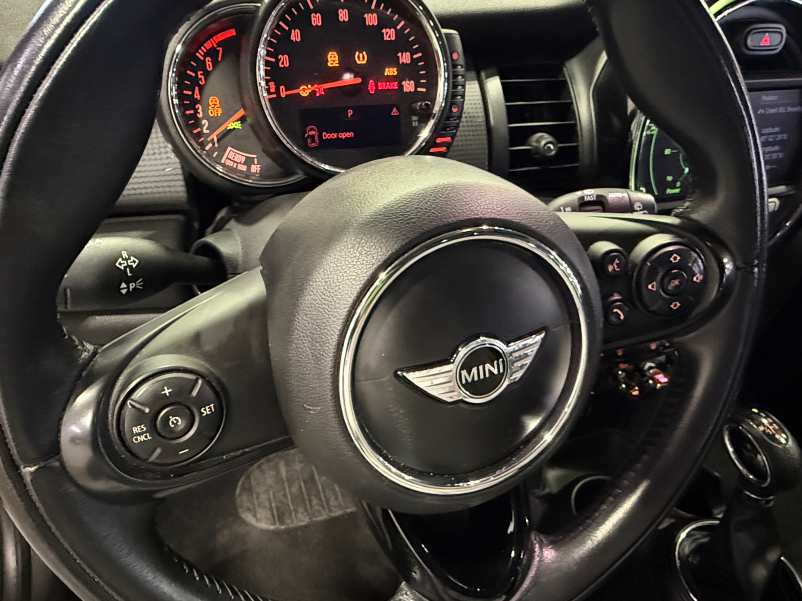 Thumbnail: 2016 MINI Cooper Hardtop - 5
