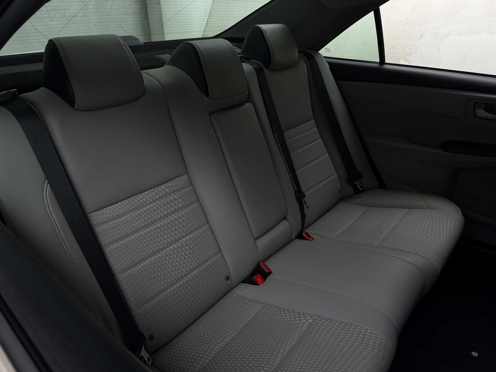 Thumbnail: 2015 Toyota Camry - 6