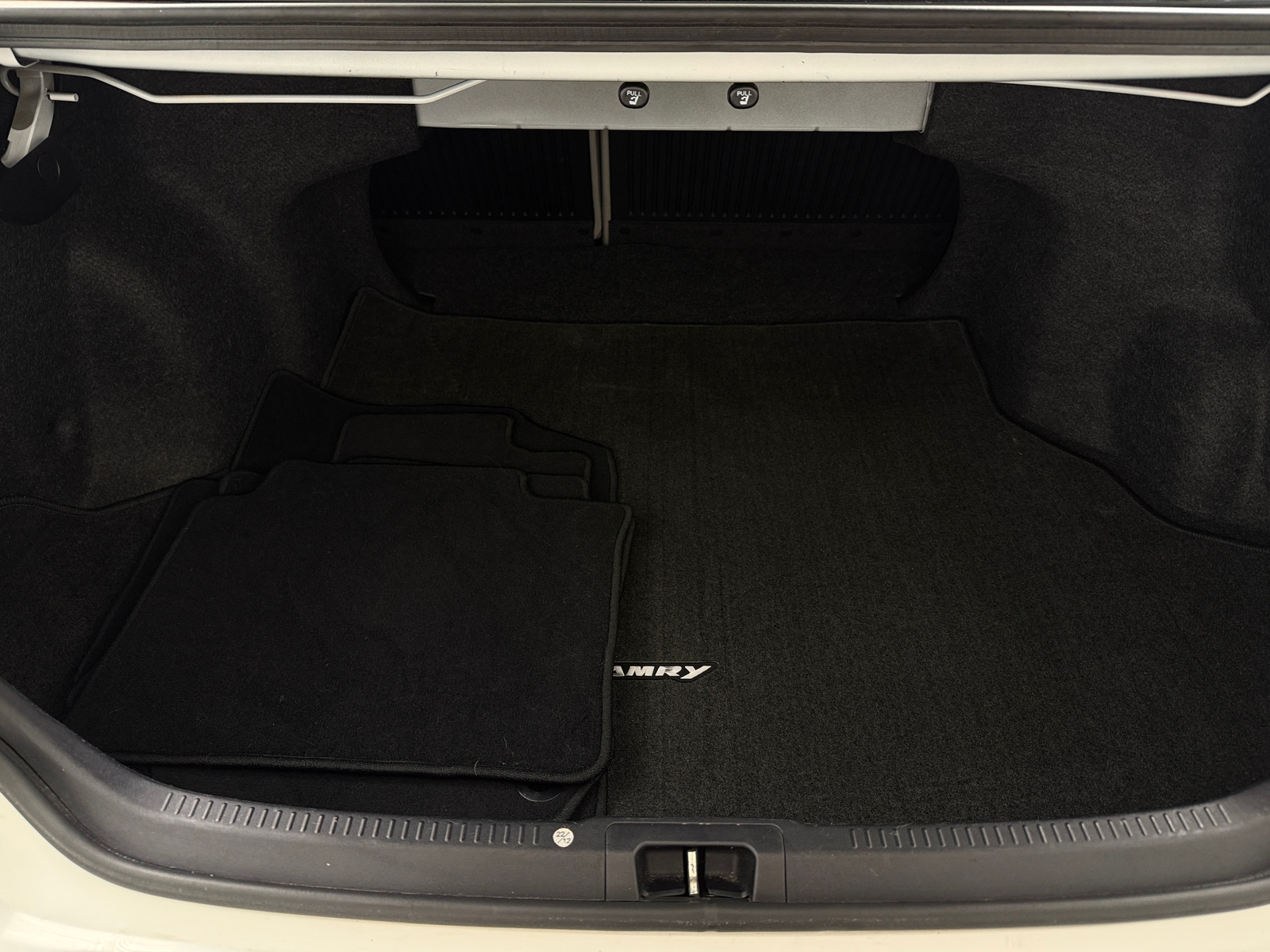 Thumbnail: 2015 Toyota Camry - 7