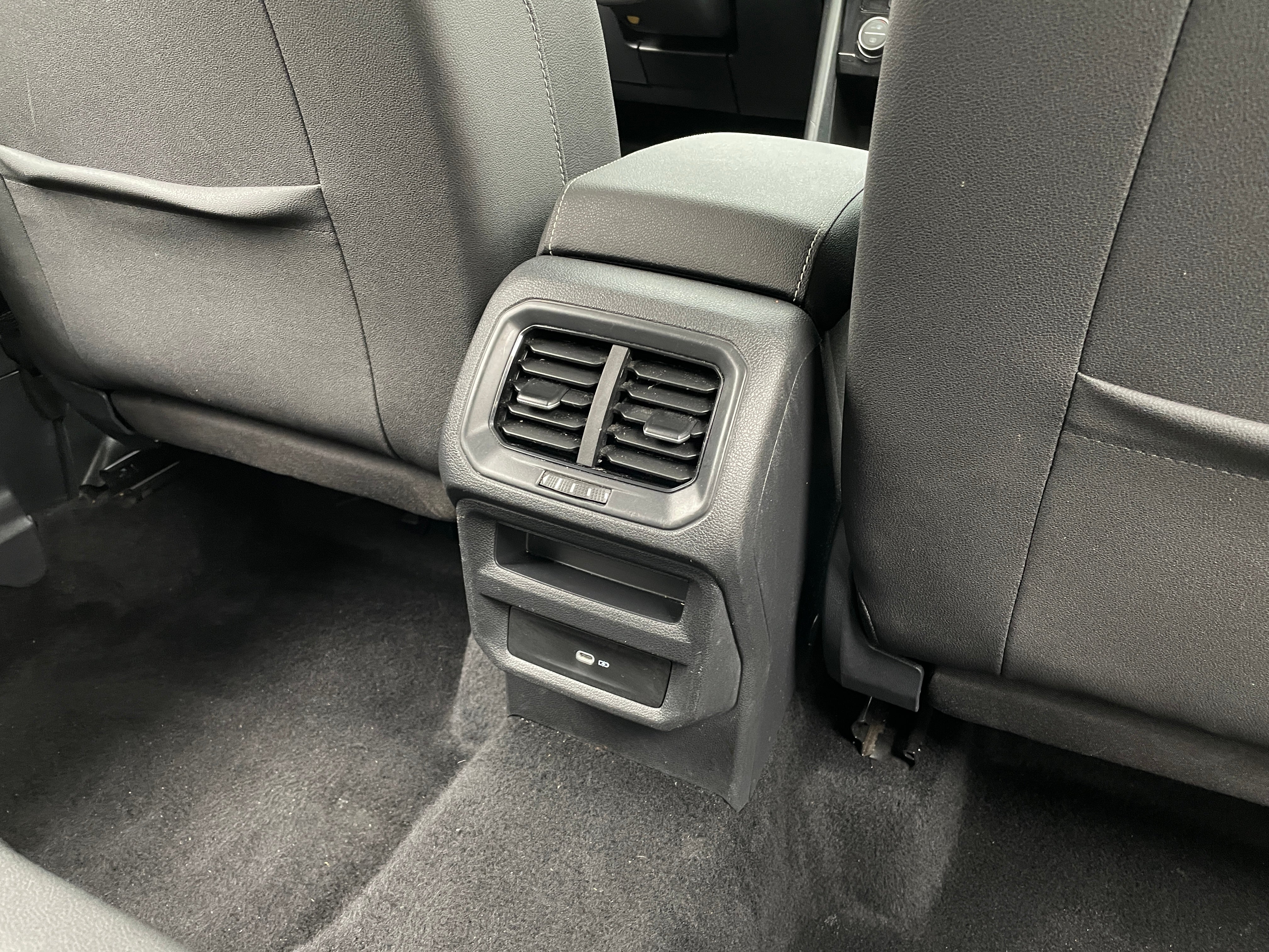 2024 Volkswagen Taos