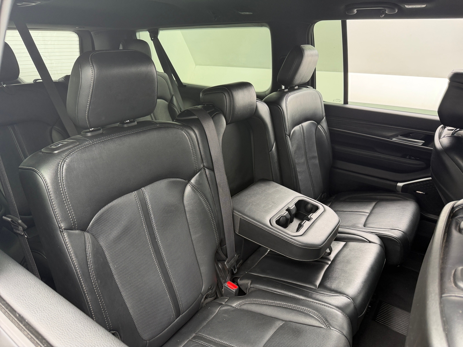 Thumbnail: 2024 Jeep Wagoneer - 5
