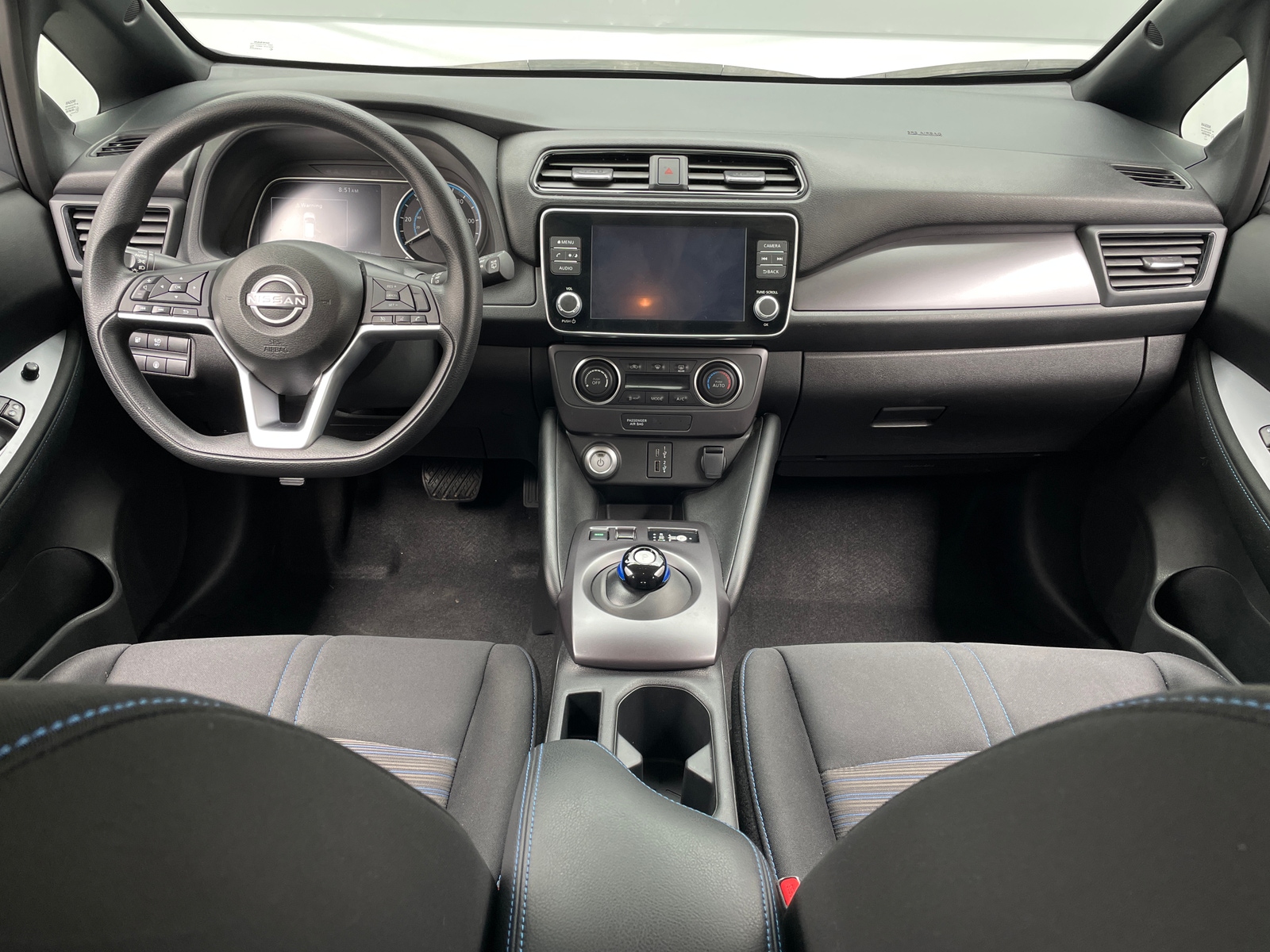 Thumbnail: 2025 Nissan Leaf - 3