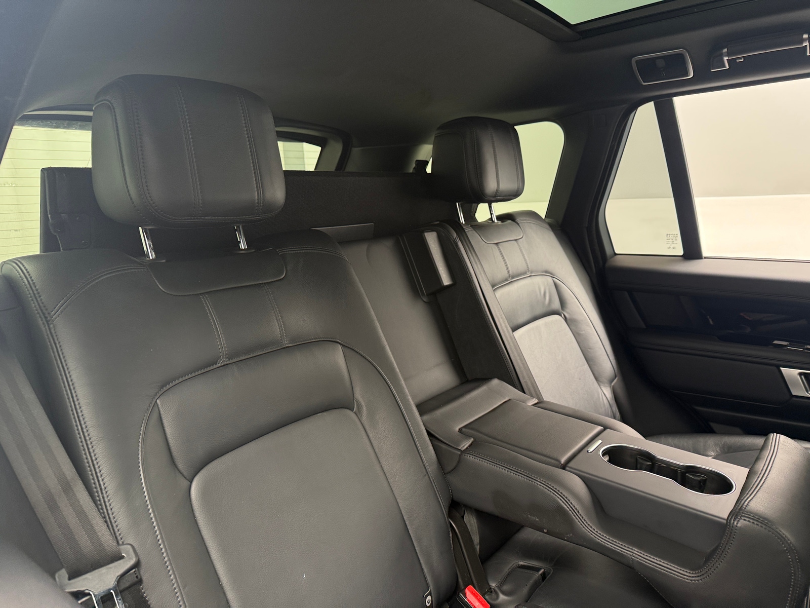 Thumbnail: 2020 Land Rover Range Rover - 6