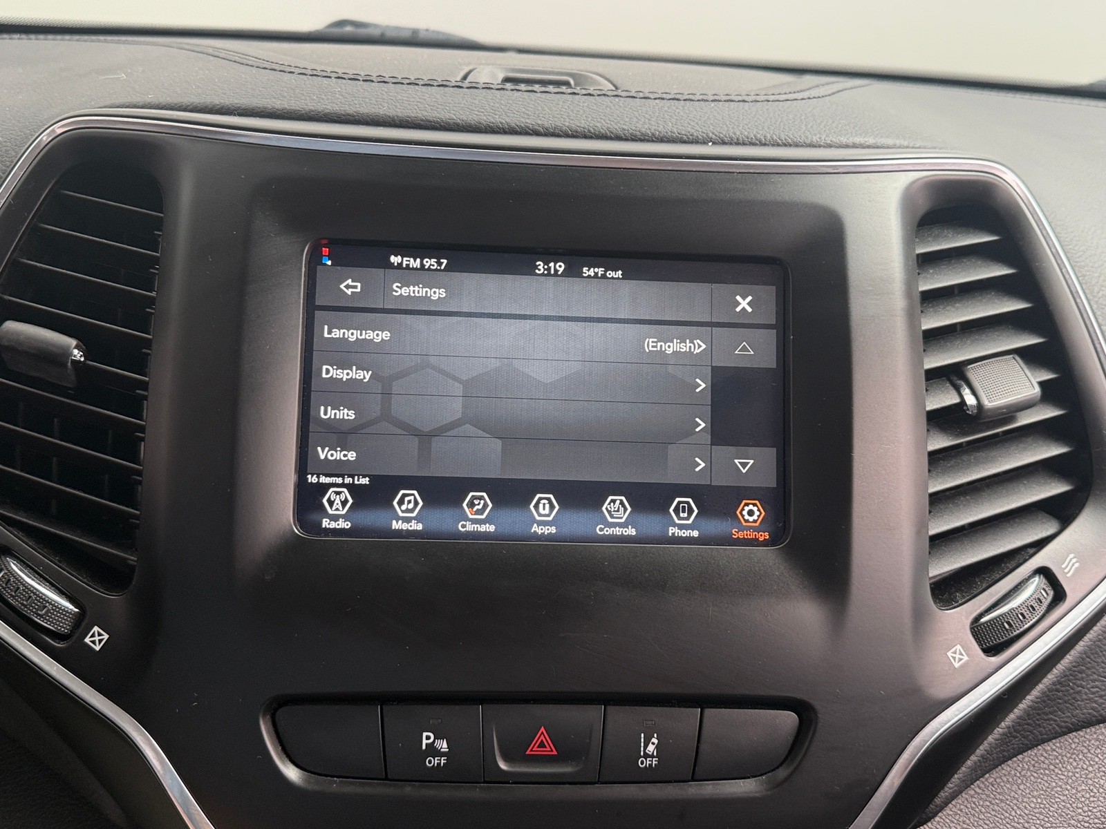 Thumbnail: 2021 Jeep Cherokee - 4