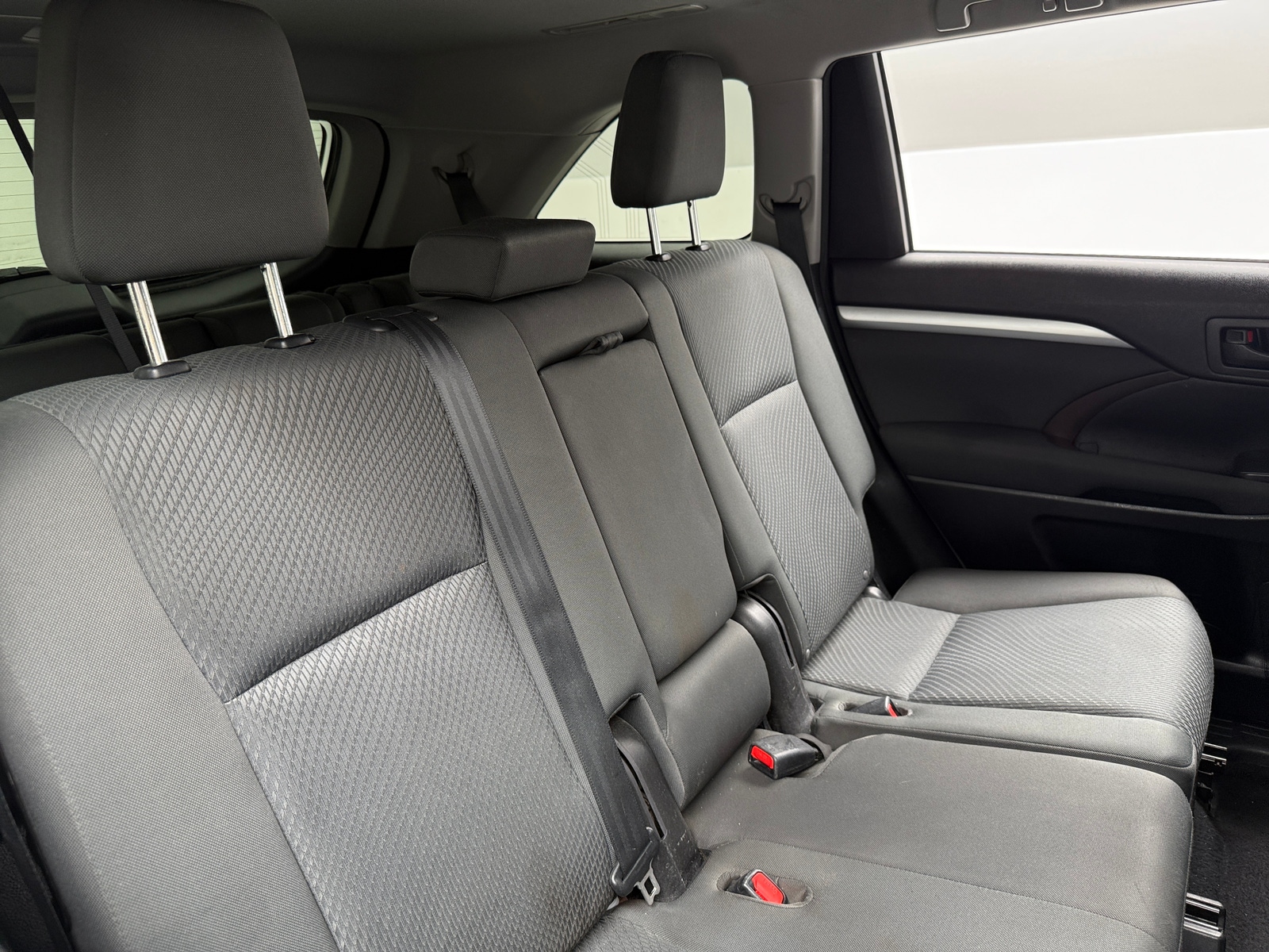 Thumbnail: 2016 Toyota Highlander - 6