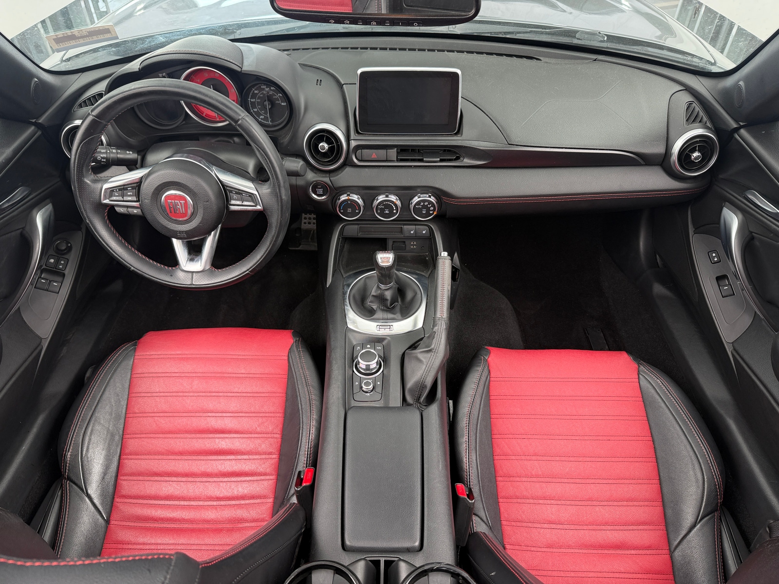 Thumbnail: 2017 Fiat 124 Spider - 2