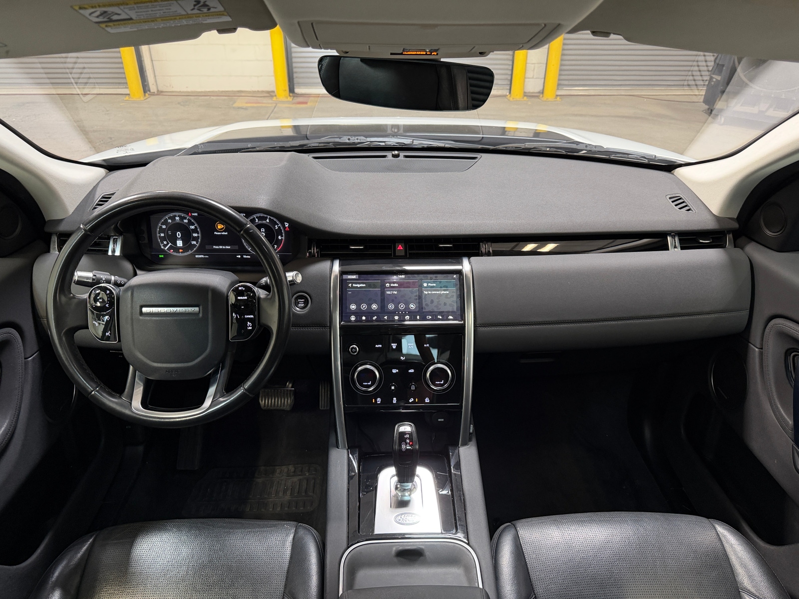 Thumbnail: 2020 Land Rover Discovery Sport - 2