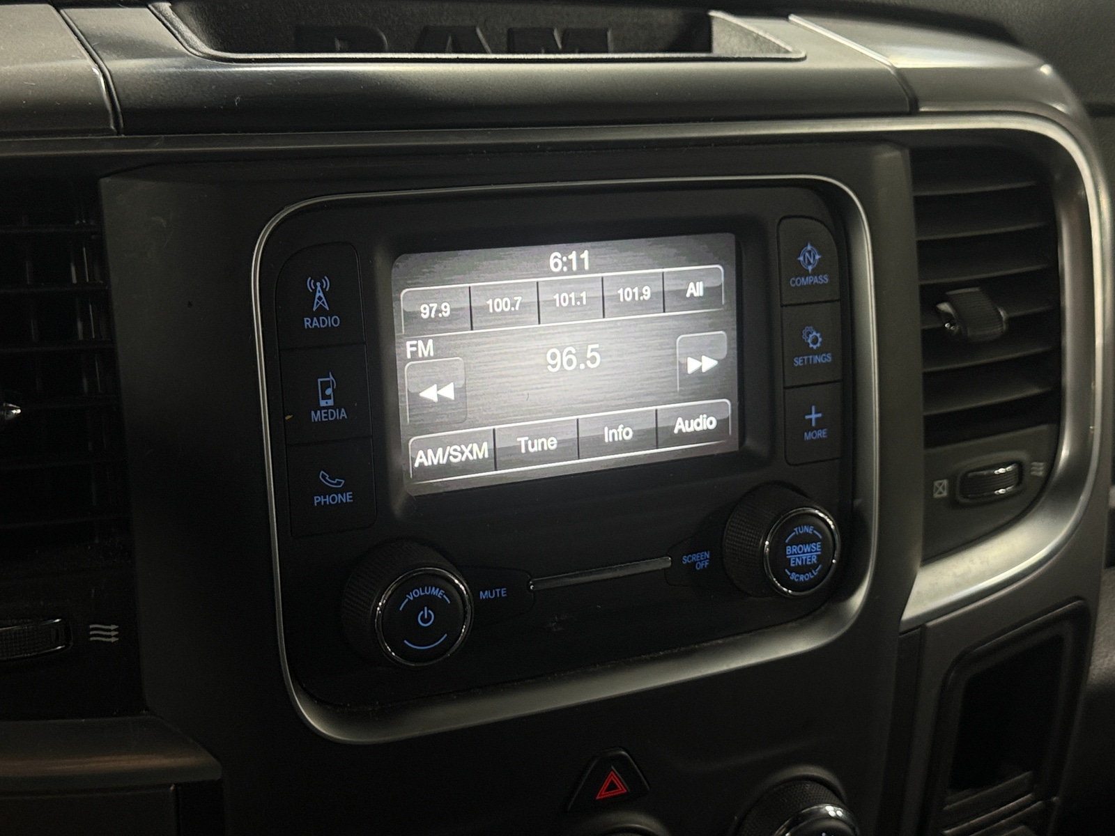 Thumbnail: 2023 RAM 1500 Classic - 4