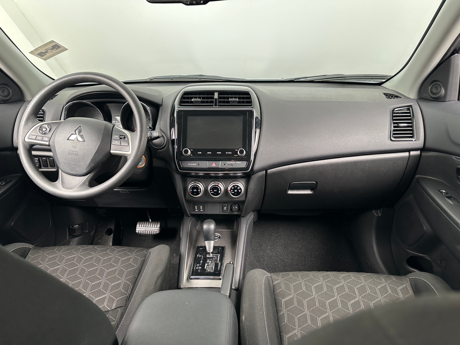 Thumbnail: 2026 Mitsubishi Outlander Sport - 3