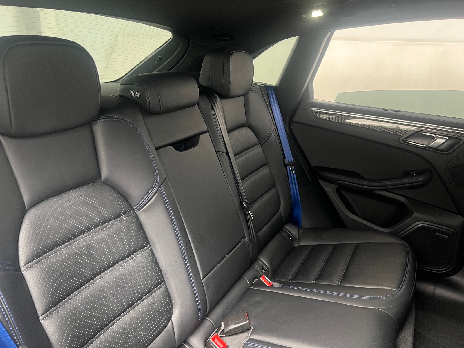 Thumbnail: 2025 Porsche Macan - 6