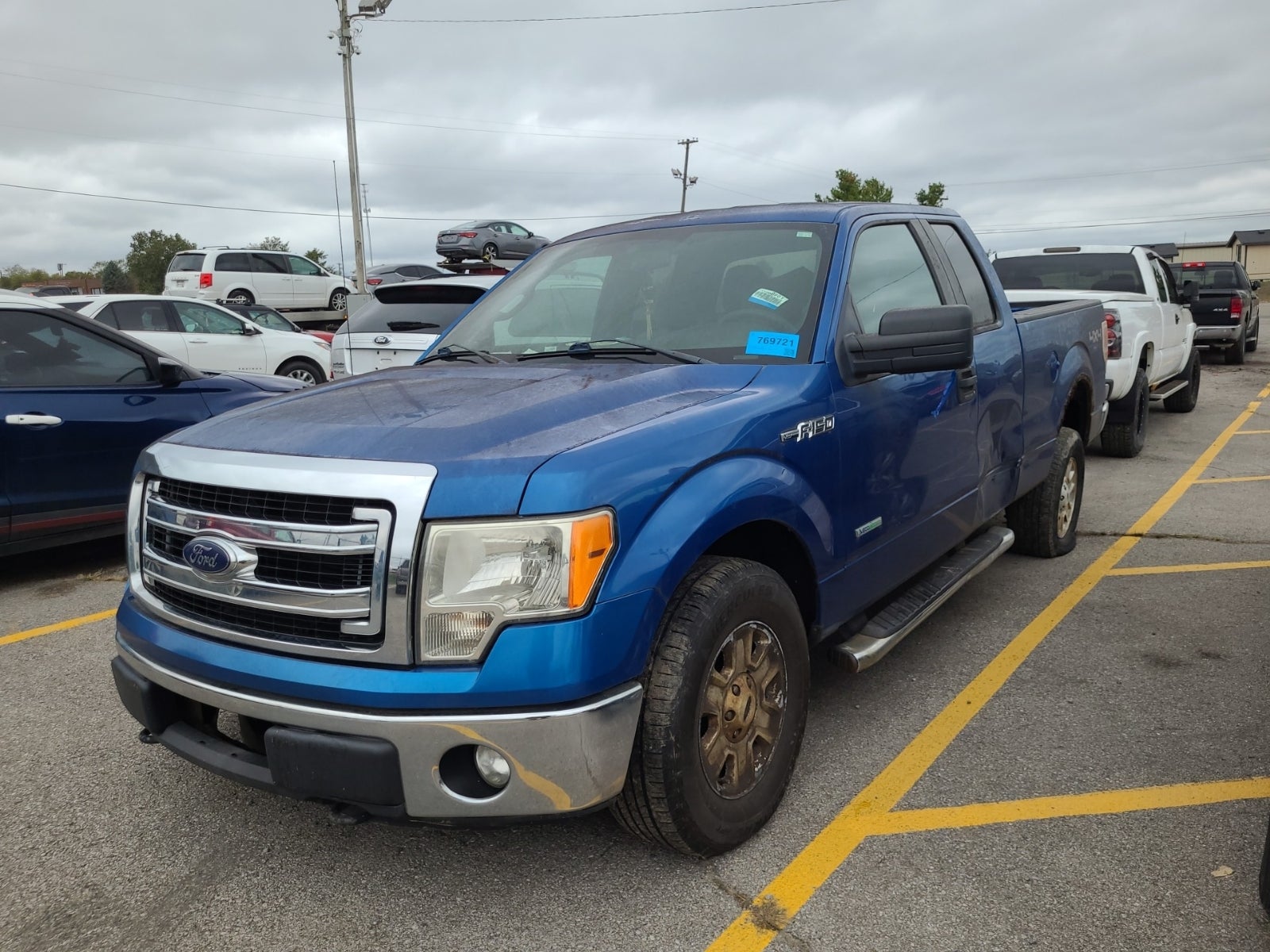 2013 Ford F-150 4WD Supercab 145" XLT