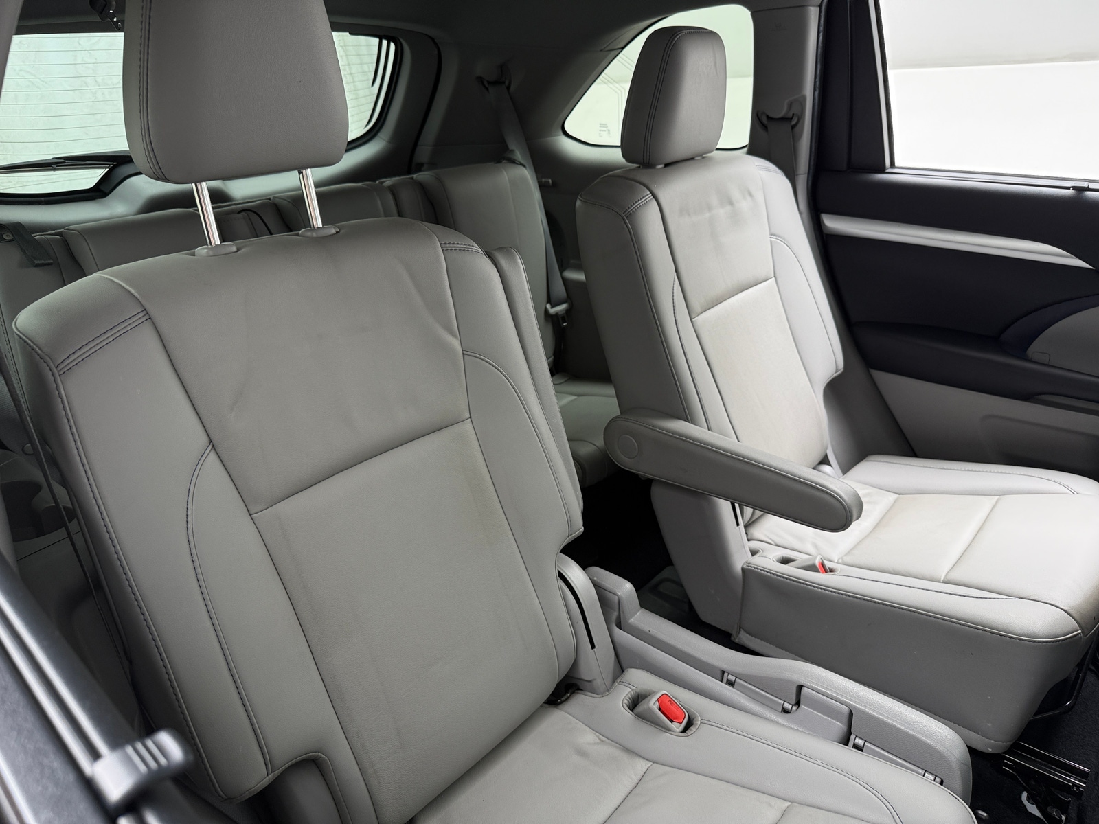 Thumbnail: 2019 Toyota Highlander - 6
