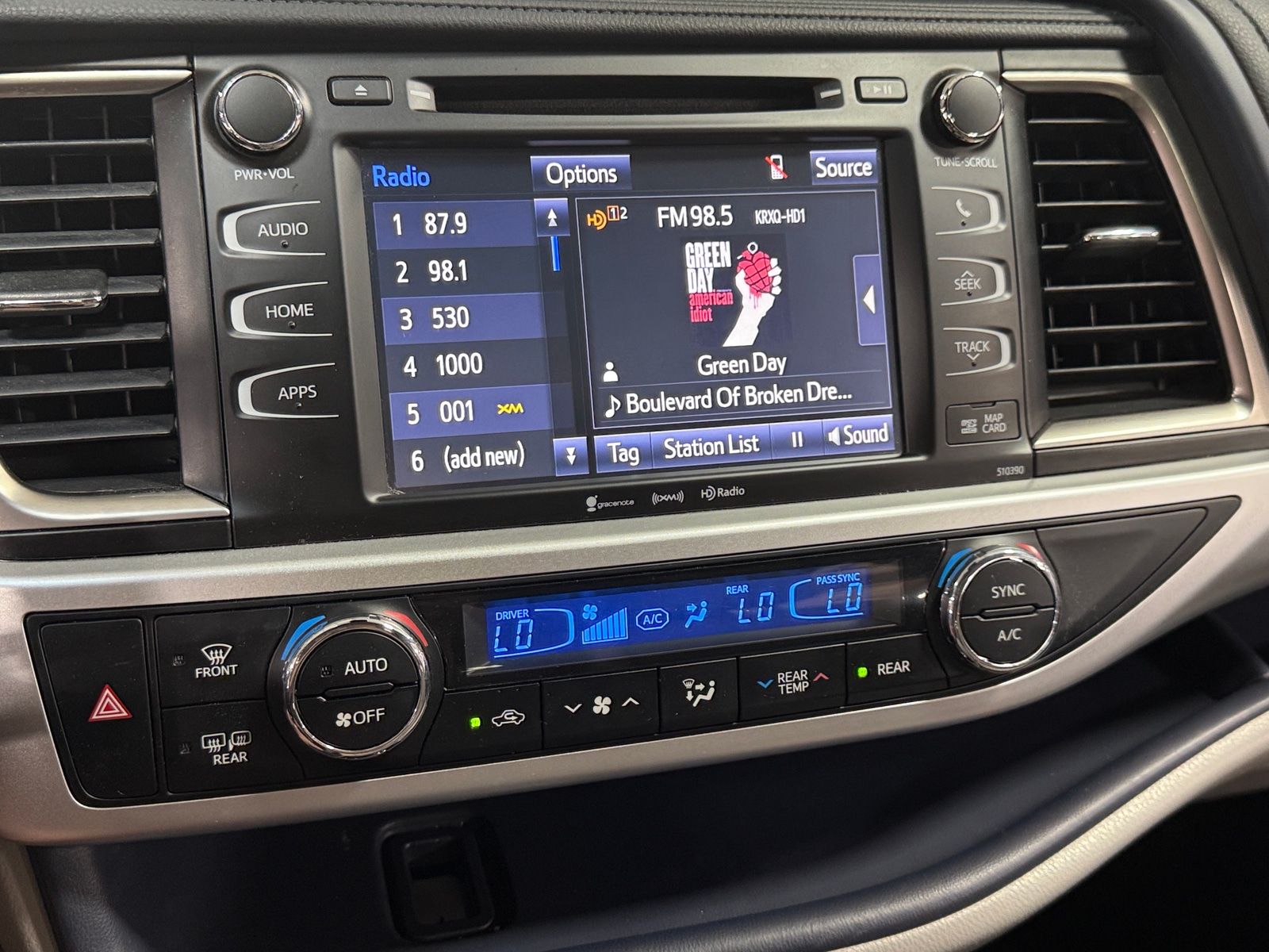 Thumbnail: 2019 Toyota Highlander - 4