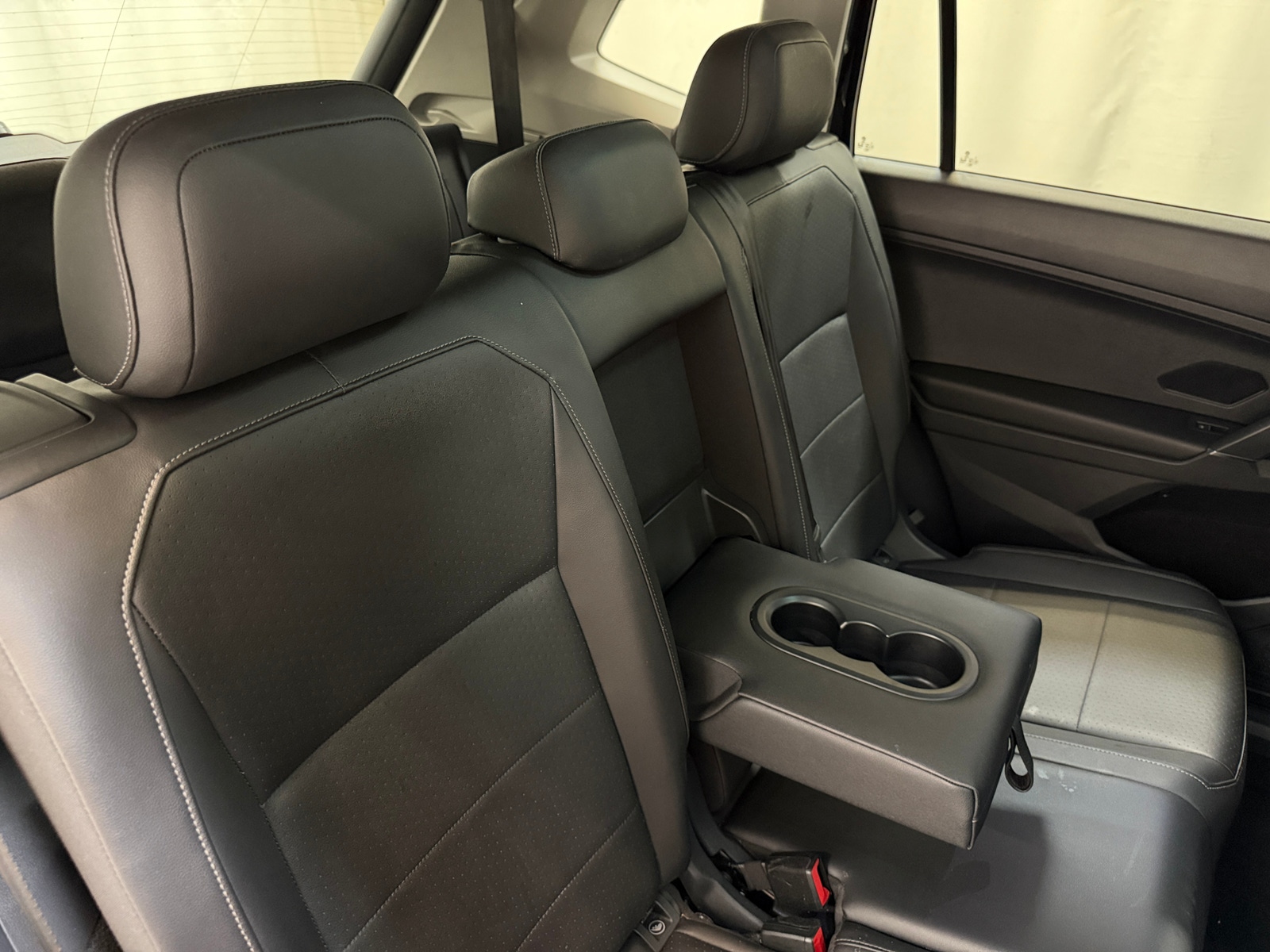 Thumbnail: 2018 Volkswagen Tiguan - 6
