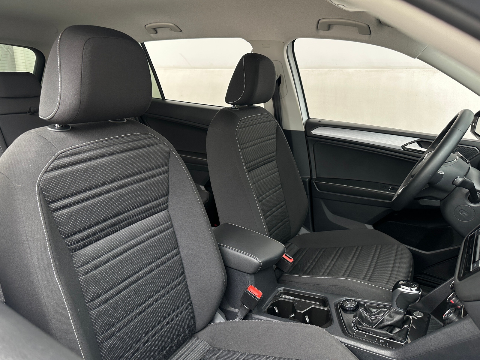 Thumbnail: 2023 Volkswagen Tiguan - 2