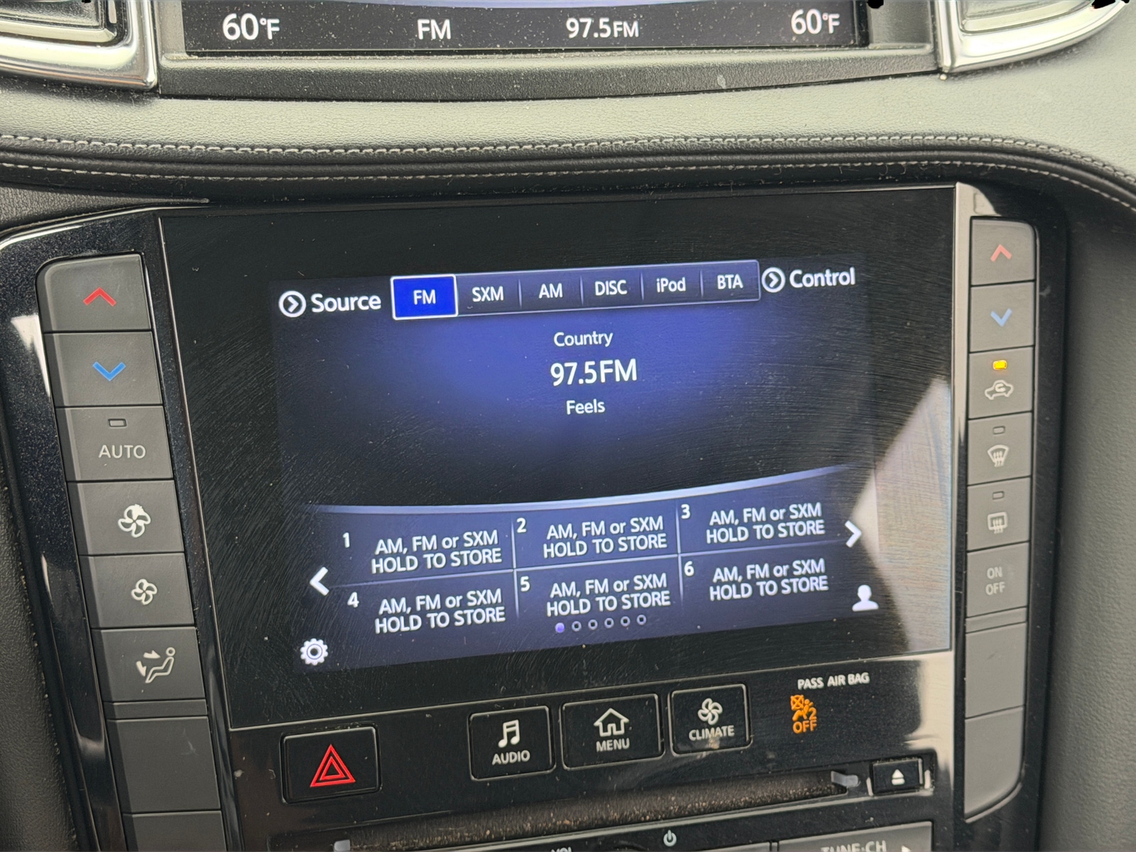 Thumbnail: 2019 INFINITI QX50 - 3