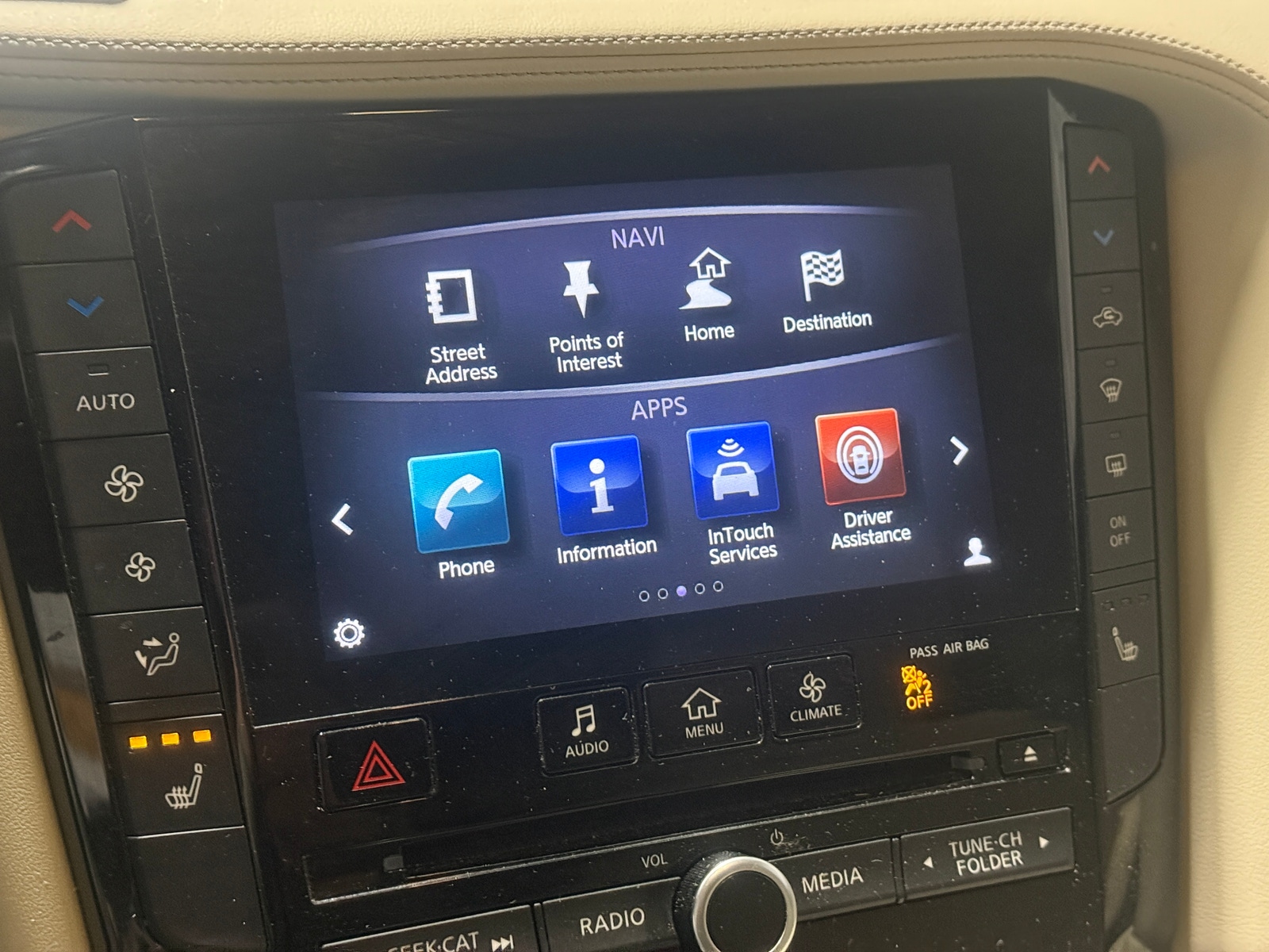 Thumbnail: 2019 INFINITI QX50 - 3