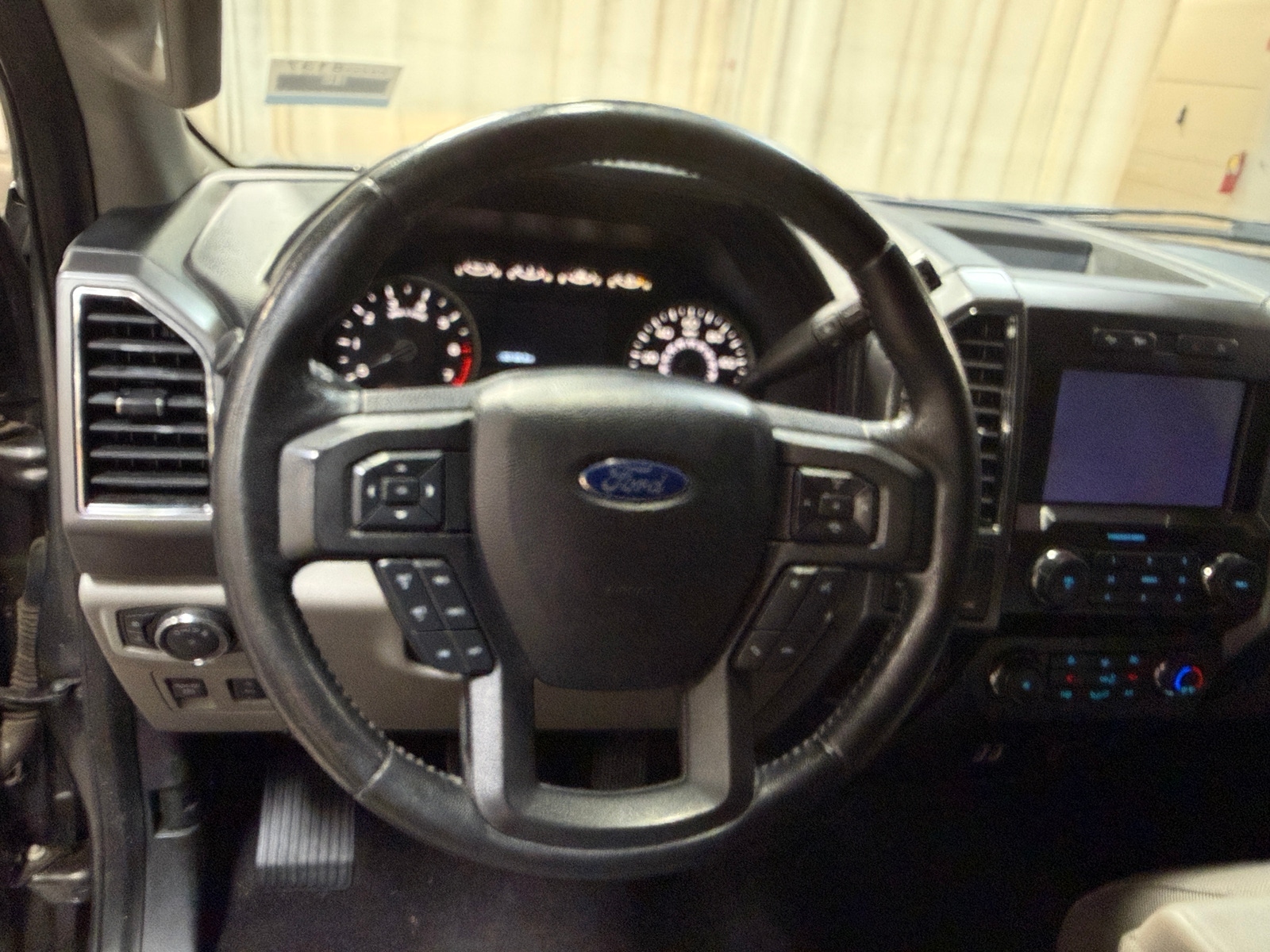 Thumbnail: 2019 Ford Econoline - 5