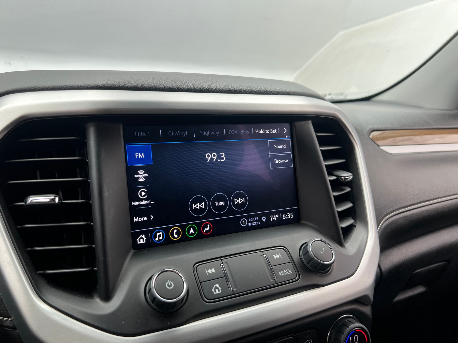 Thumbnail: 2023 GMC Acadia - 4