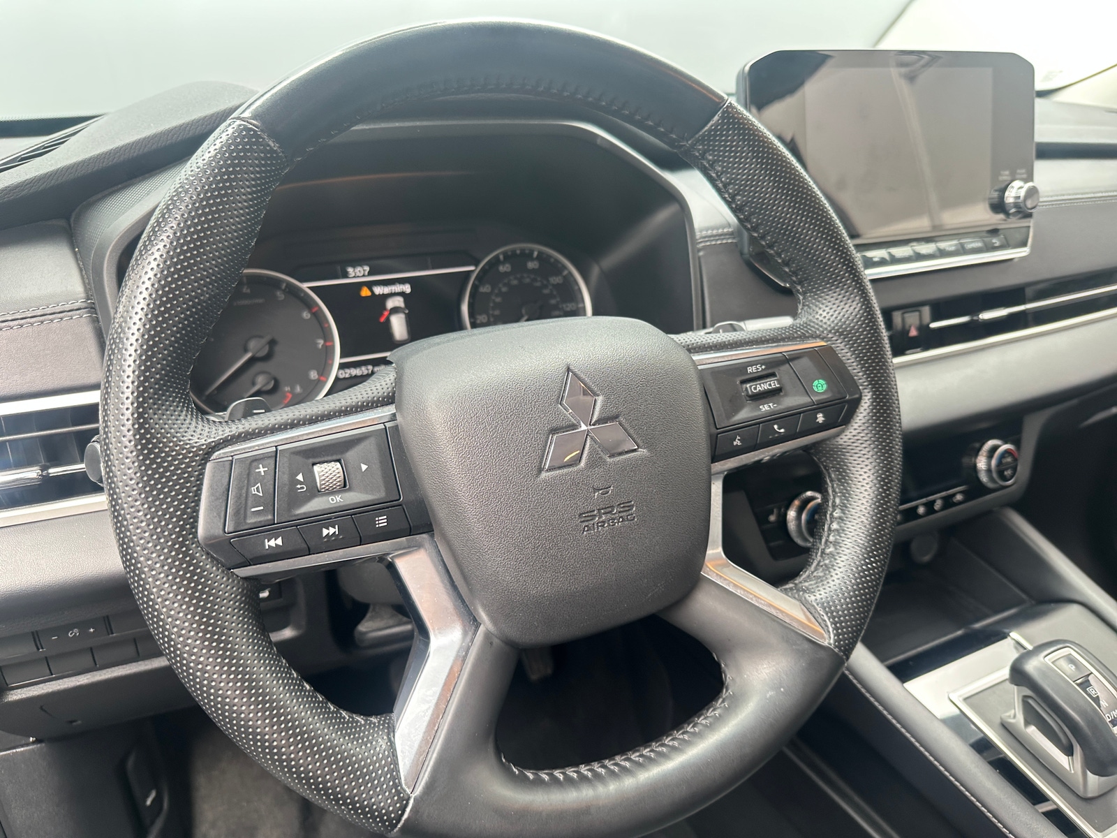 Thumbnail: 2024 Mitsubishi Outlander - 5