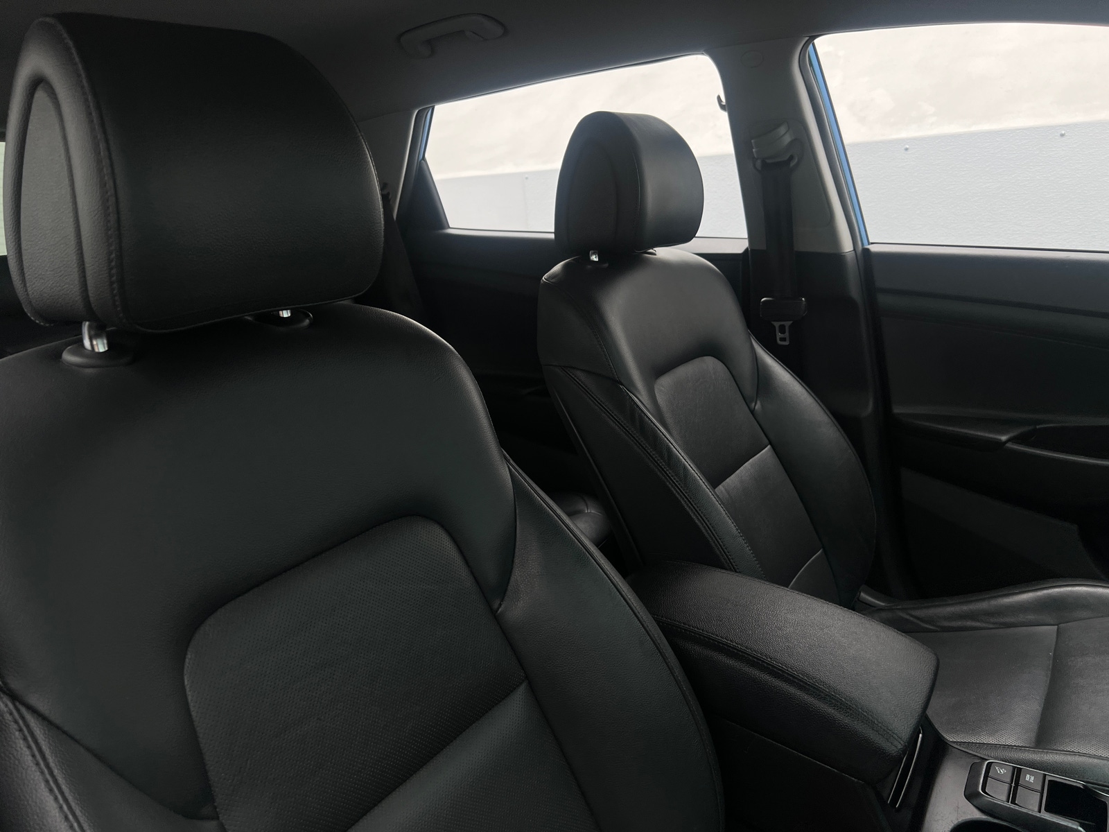 Thumbnail: 2016 Hyundai Tucson - 2