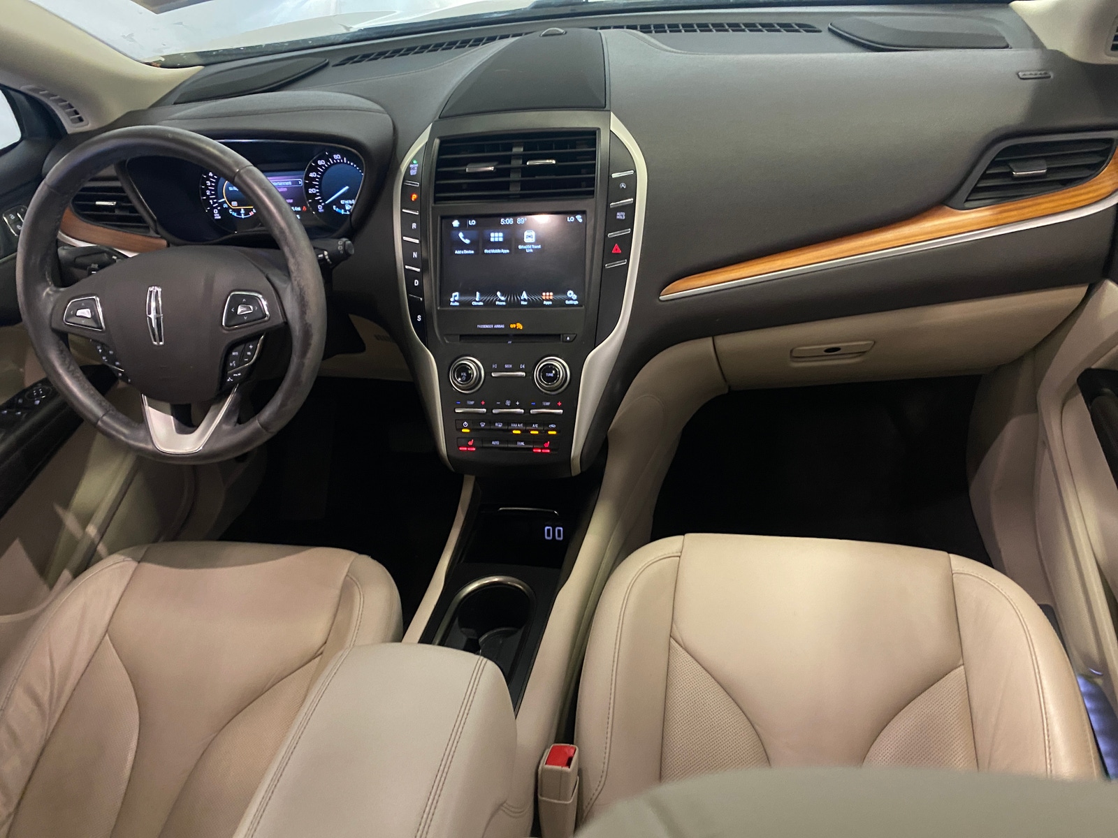 Thumbnail: 2018 Lincoln MKC - 2