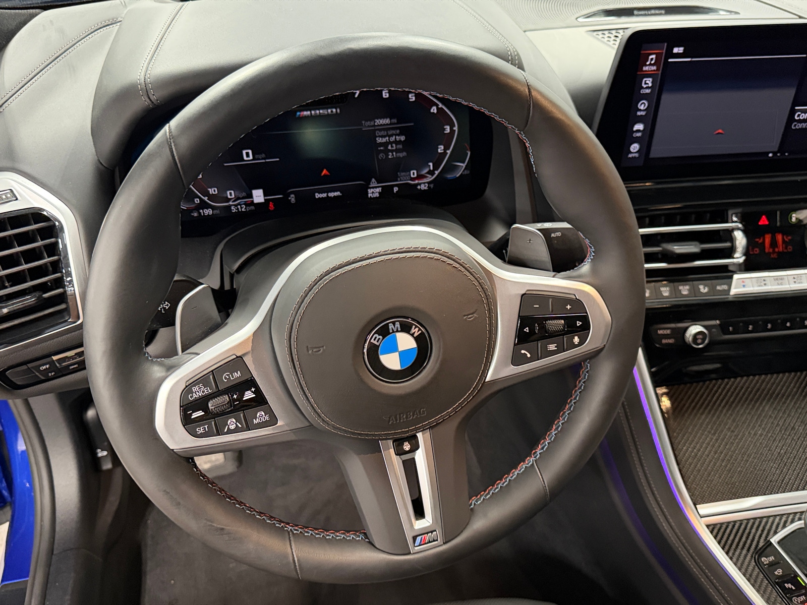 Thumbnail: 2025 BMW 8 Series - 3