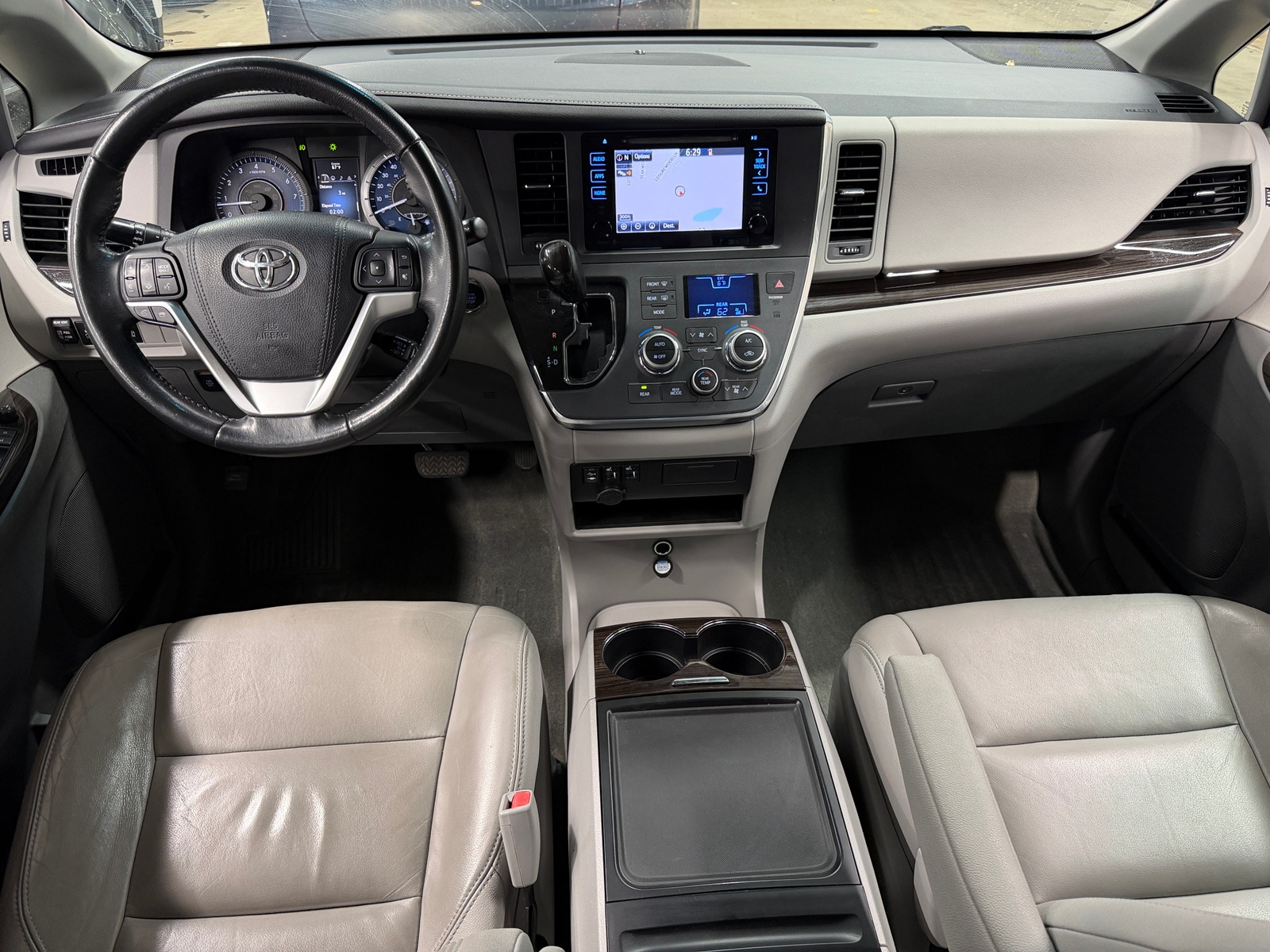 Thumbnail: 2015 Toyota Sienna - 2