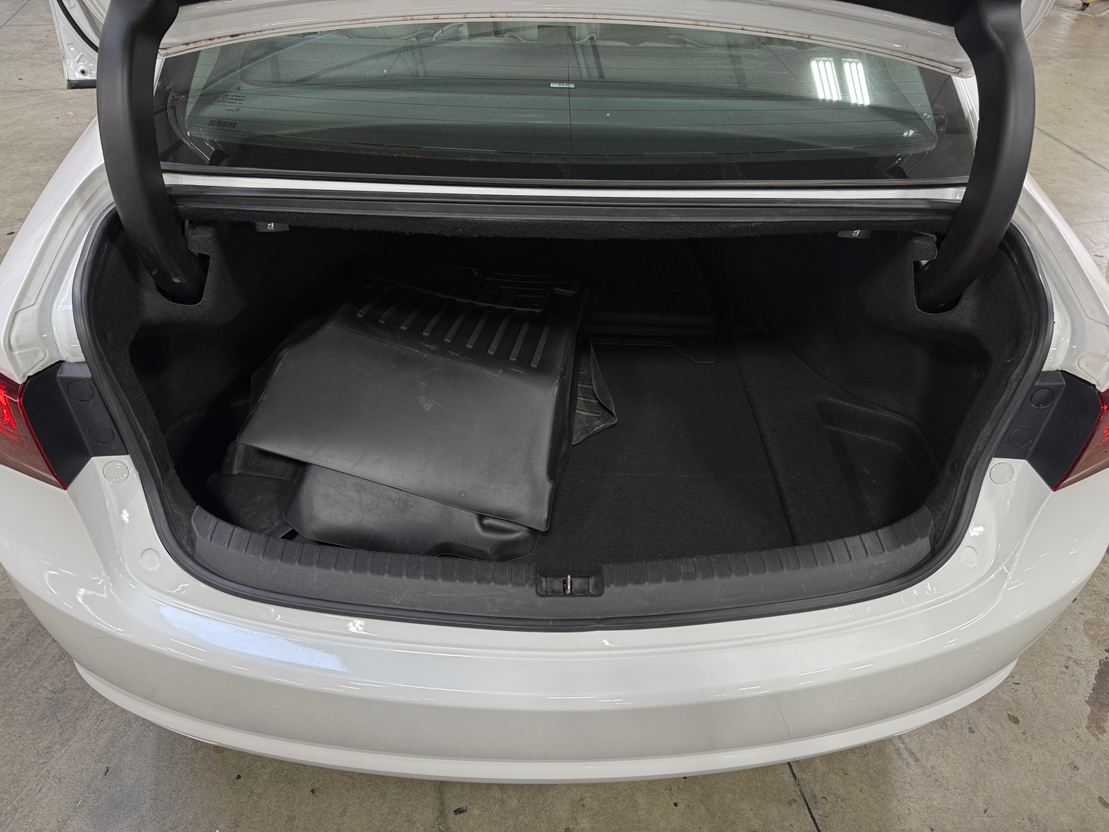 Thumbnail: 2015 Acura TLX - 6