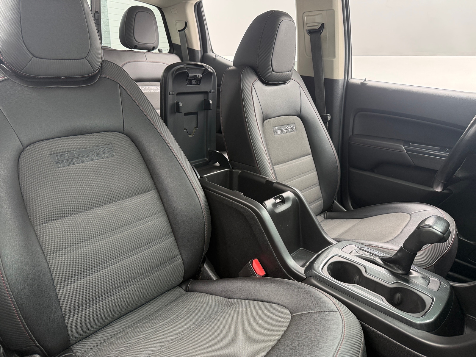Thumbnail: 2016 GMC Canyon - 2