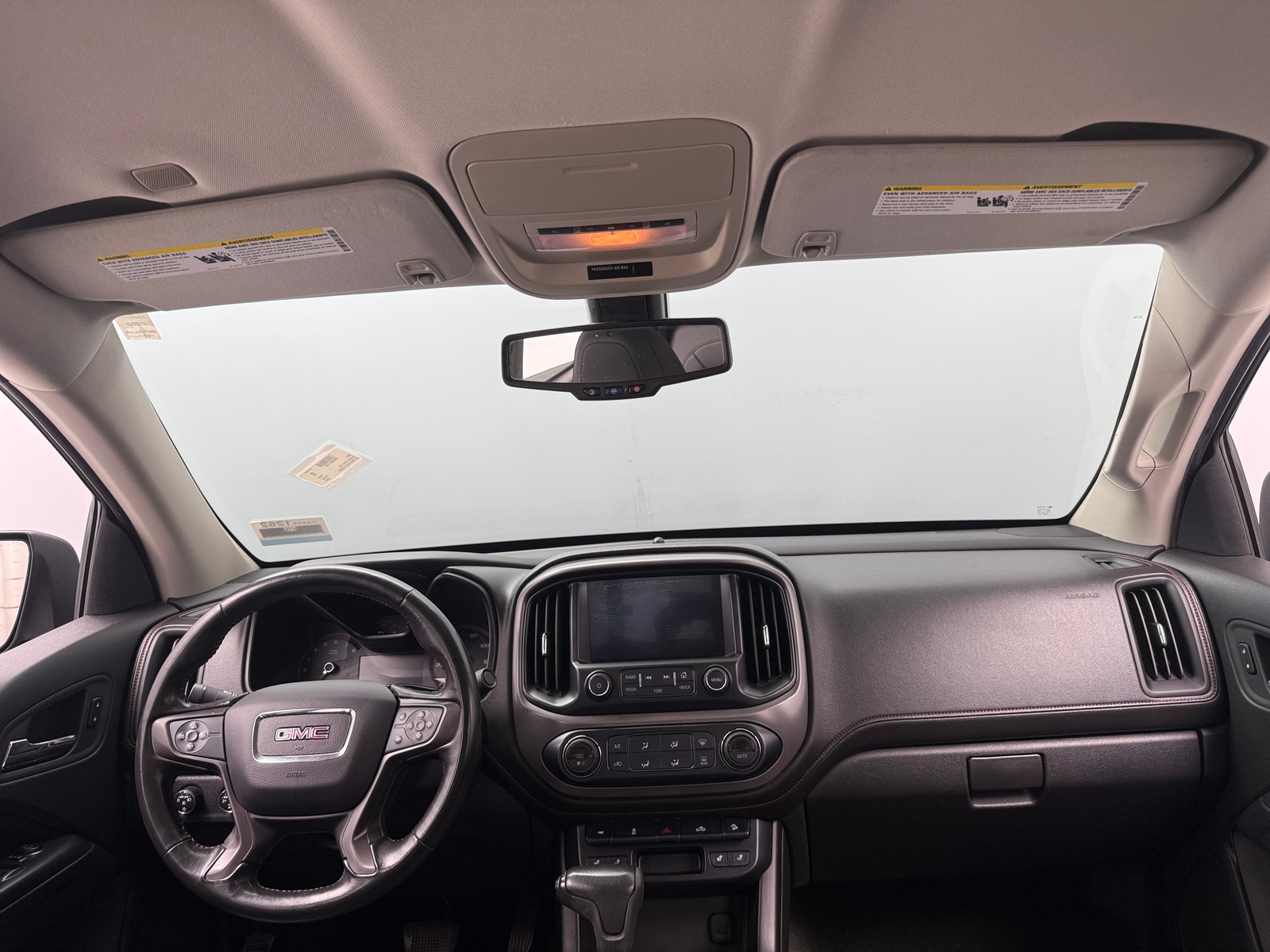 Thumbnail: 2016 GMC Canyon - 3