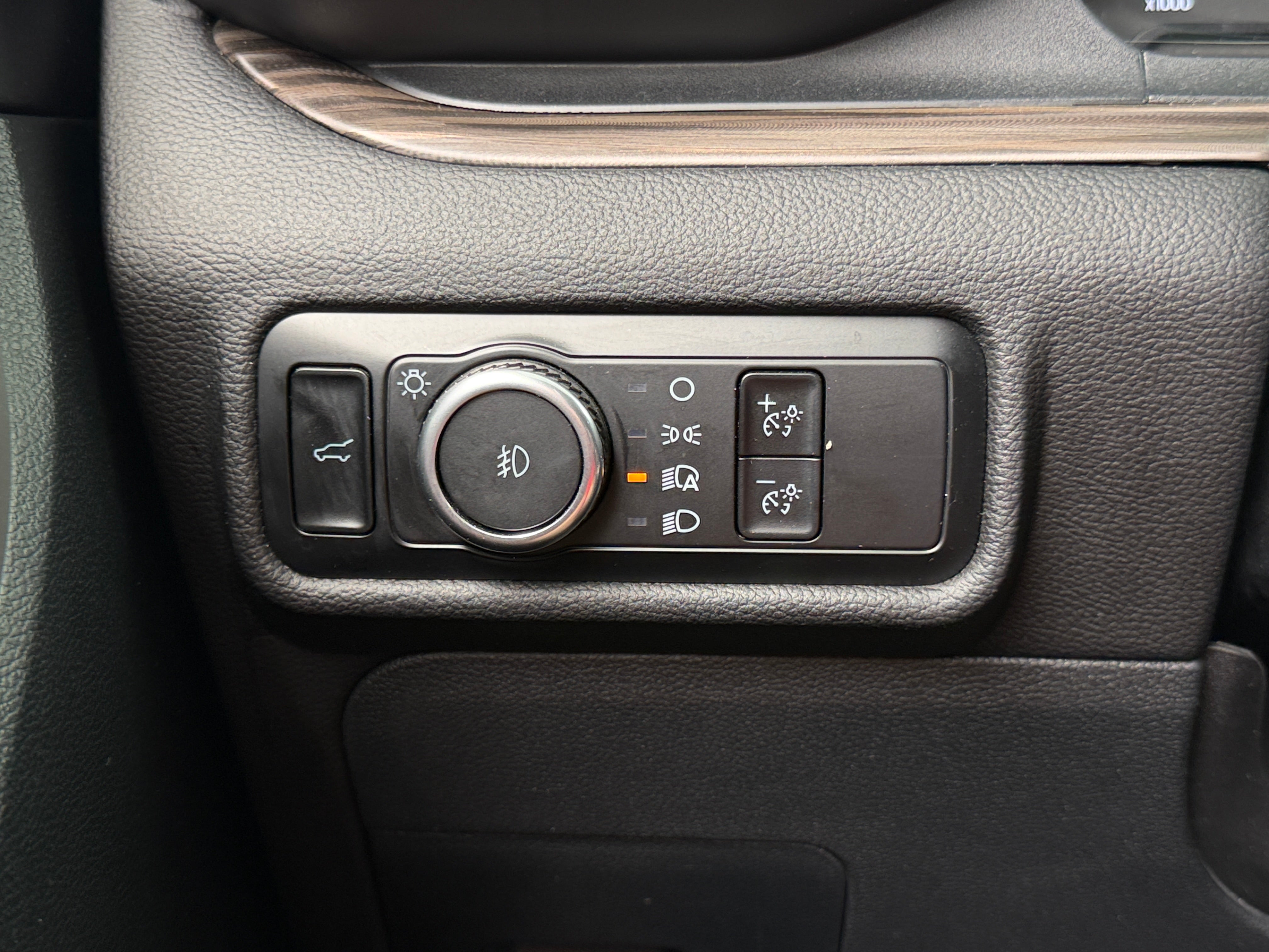 2024 Ford Explorer Limited - Photo 12